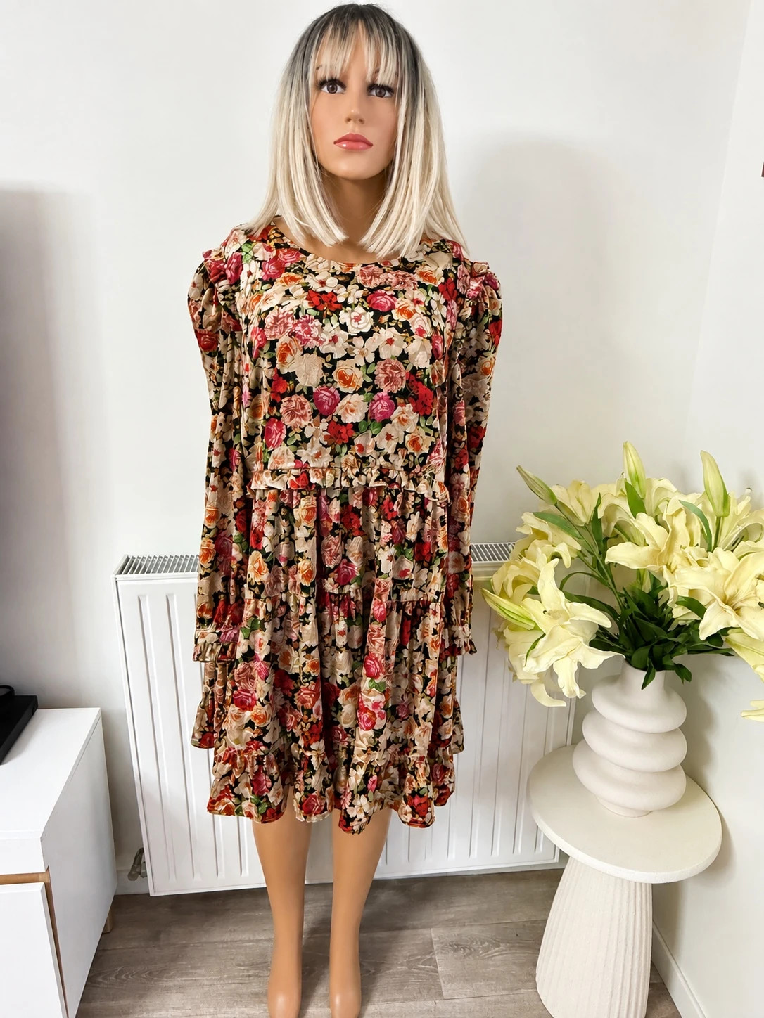 (10) Robe Stella & Suzie