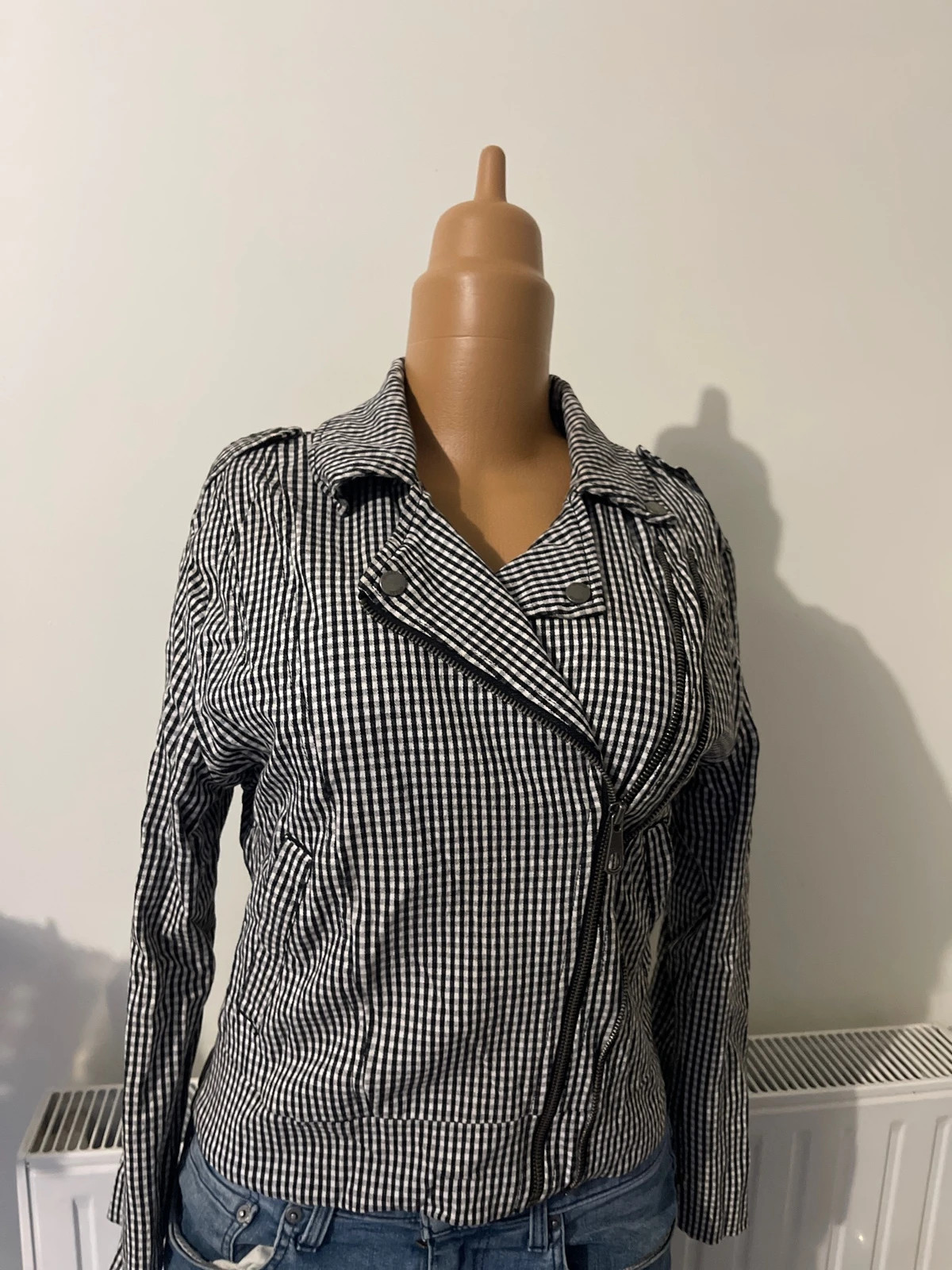 🟦 veste guess