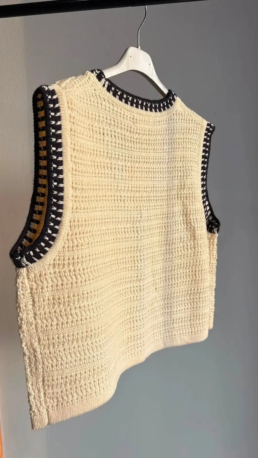 Gilet sans manches maille écrue et noire 2