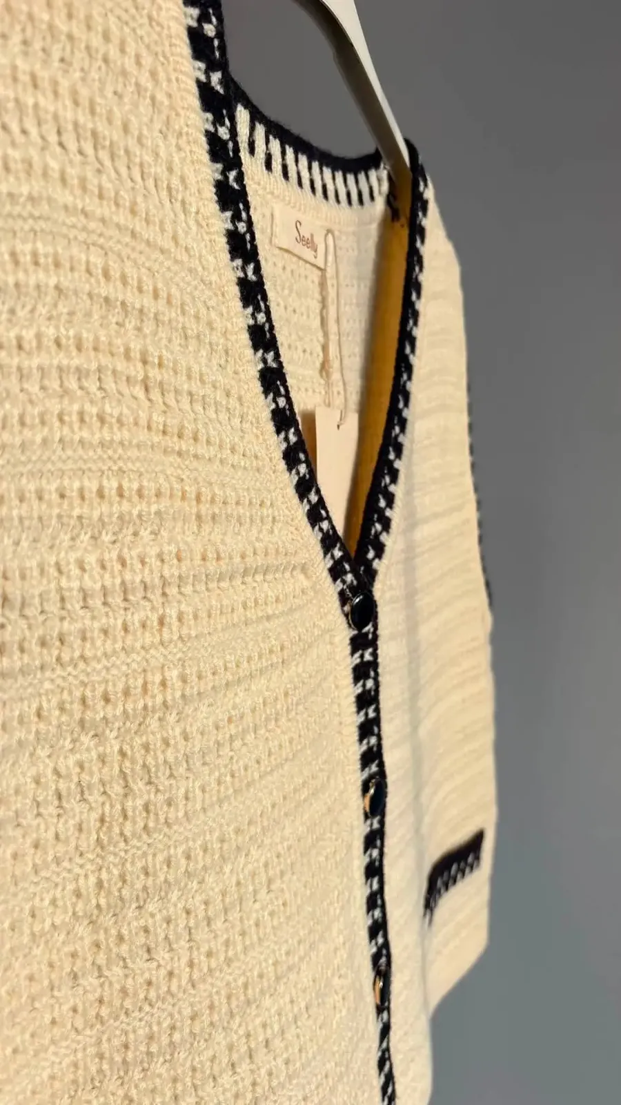 Gilet sans manches maille écrue et noire 3
