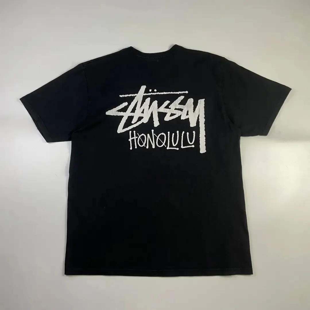 T-shirt Stüssy noir logo brodé 3