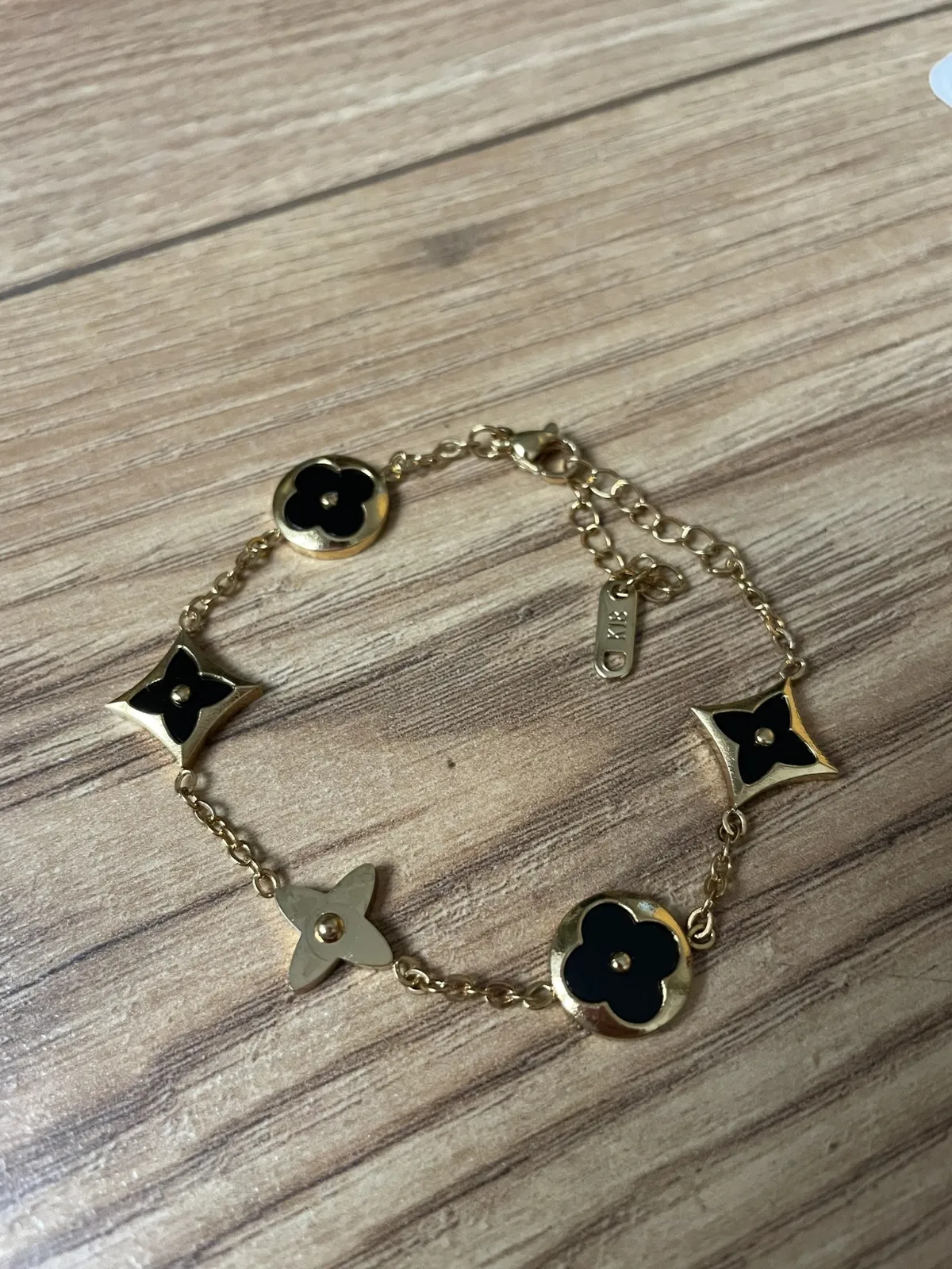 Bracelet chaîne or étoile et cœur 3