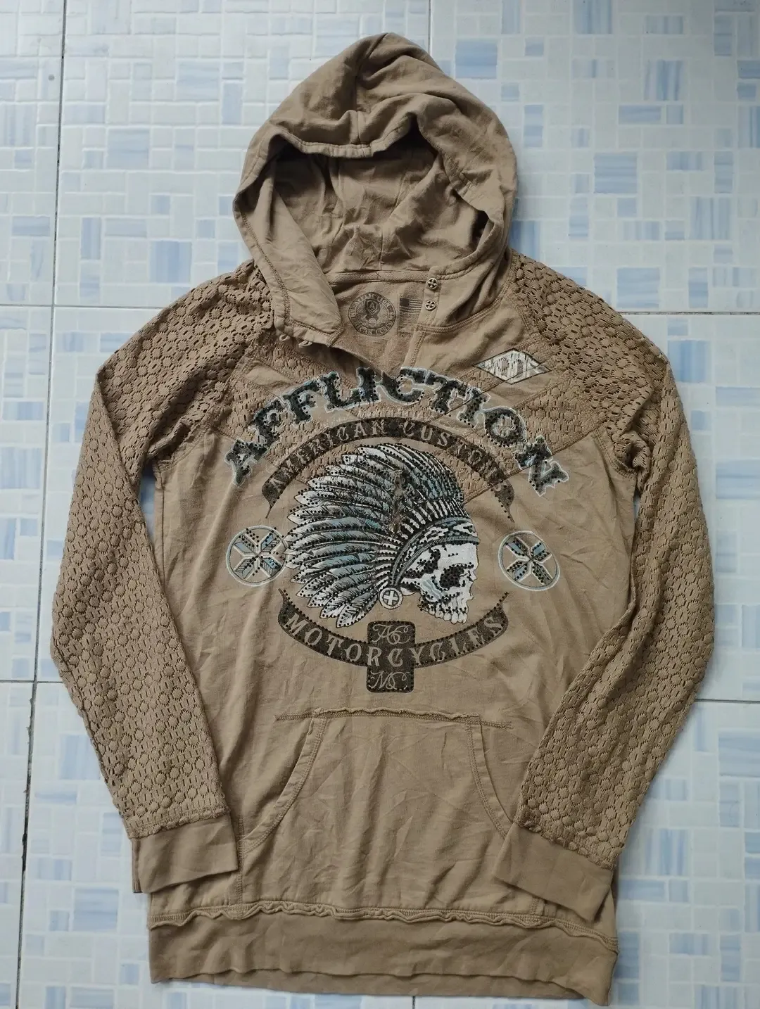 Affiliation sweat à capuche beige graphique