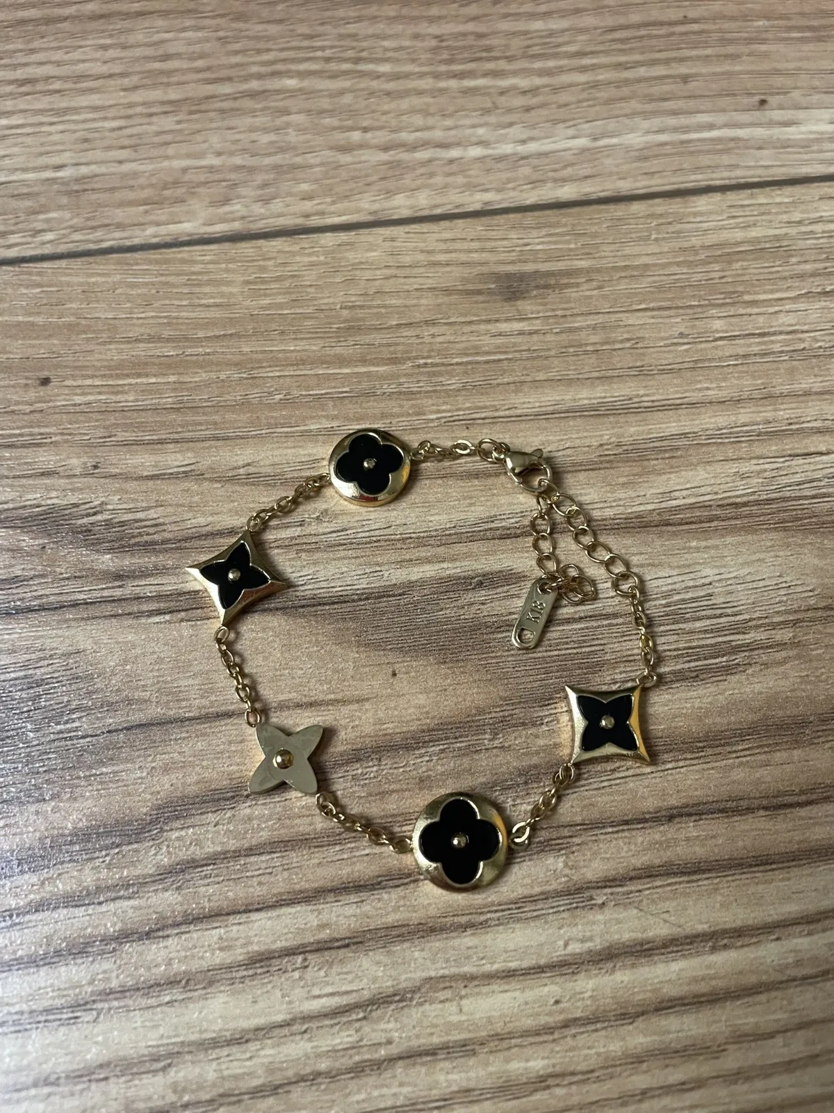 Bracelet chaîne or étoile et cœur 4