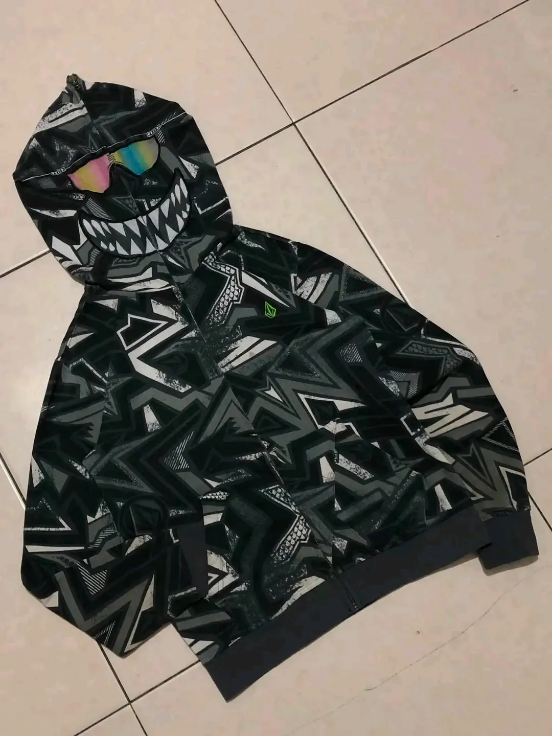 Black graphic windbreaker with teeth design 3