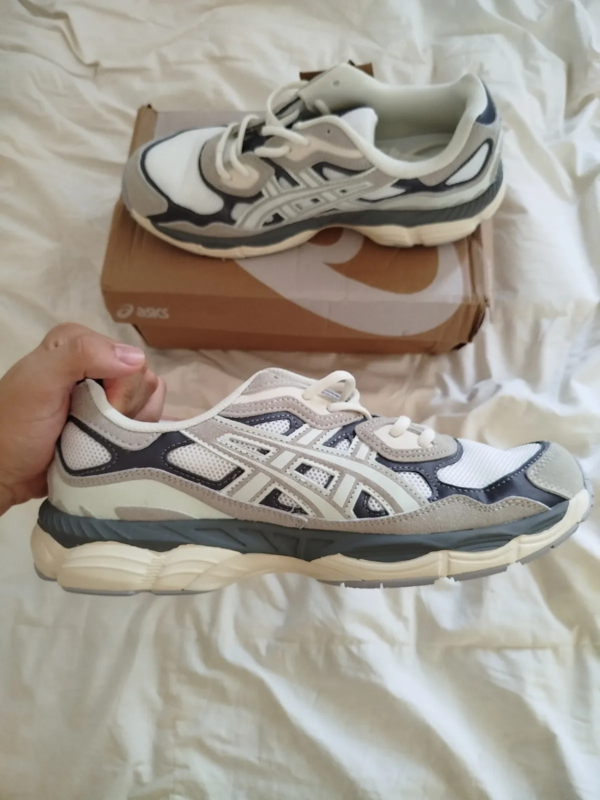 Baskets blanches enfant taille 28 2