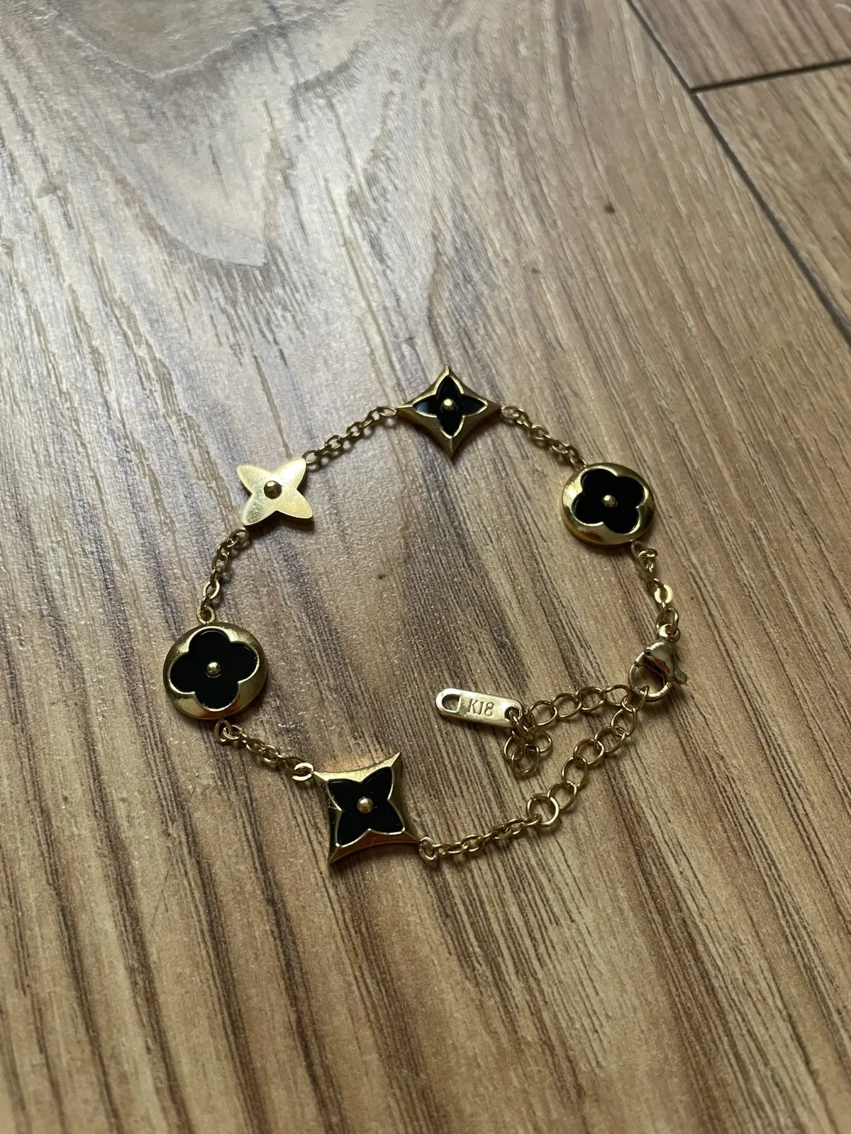 Bracelet chaîne or étoile et cœur 2