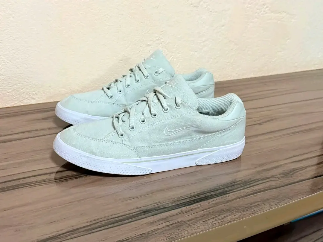 Nike Court Borough Low blanc cassé 2