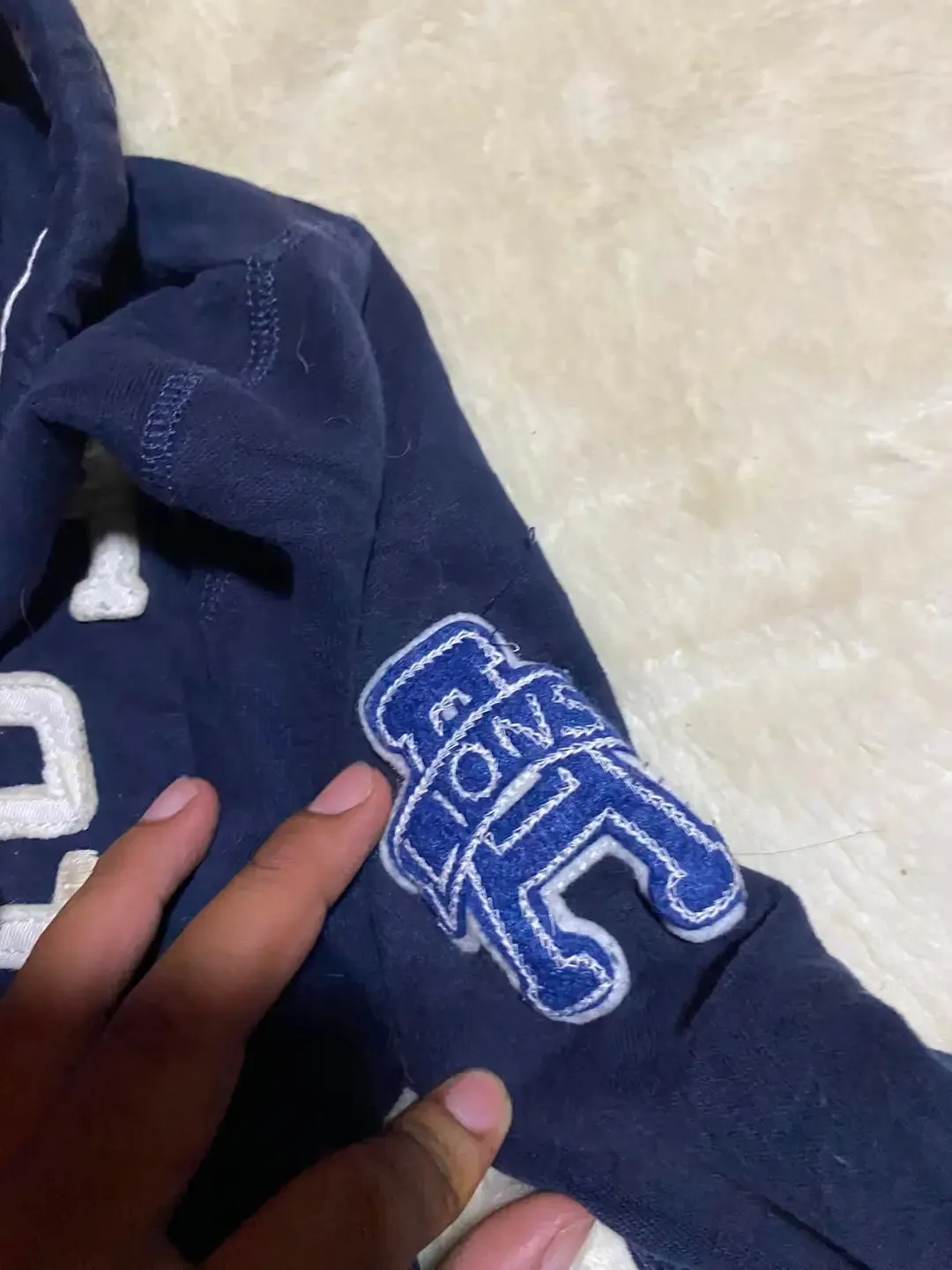Sweat à capuche Abercrombie Fitch bleu marine 3