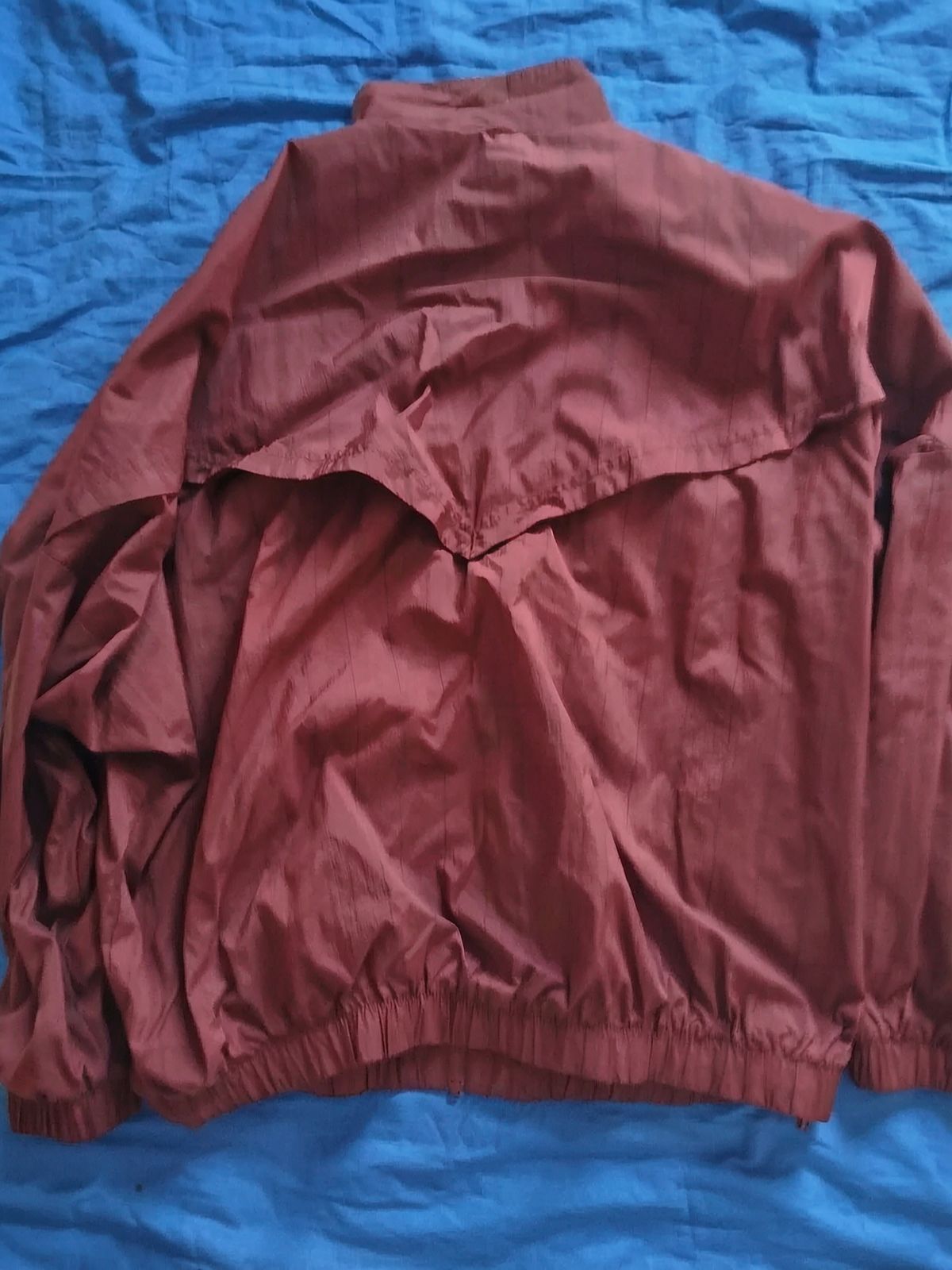 Veste coupe-vent bordeaux fermeture éclair