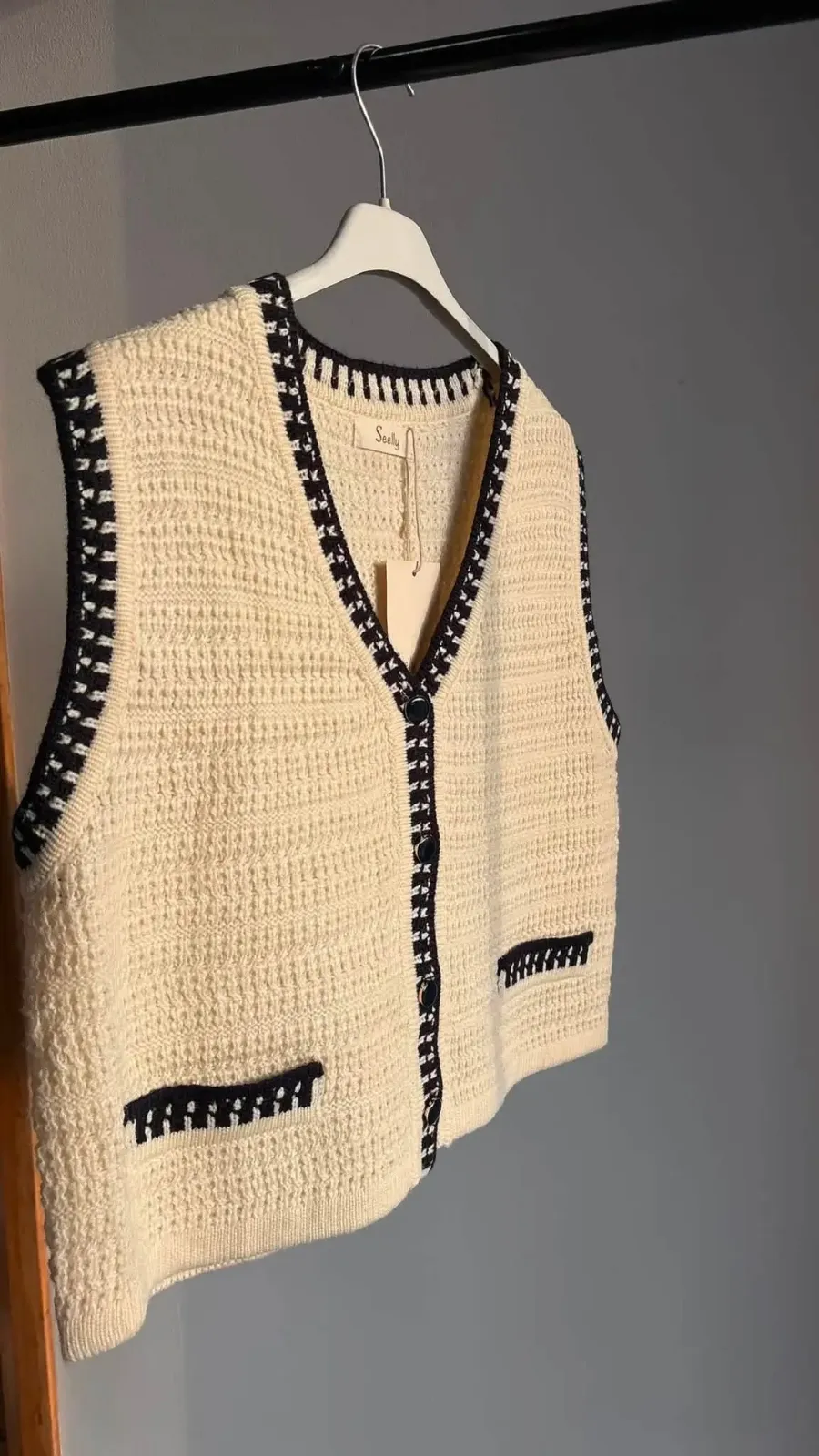 Gilet sans manches maille écrue et noire