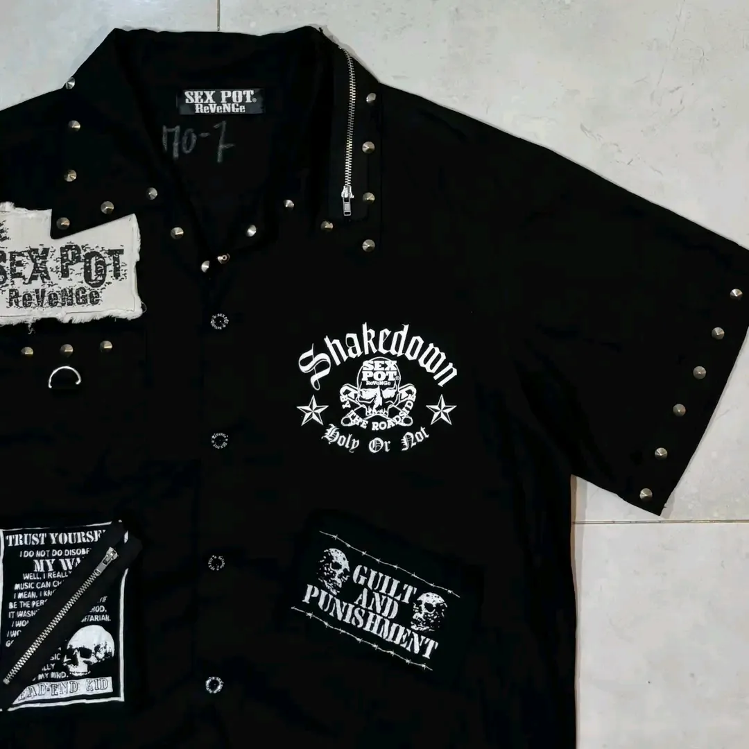 Black Oversized Graphic Skull Shirt 3