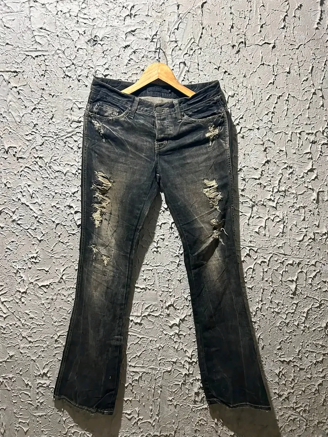 Jean déchiré bootcut noir femme