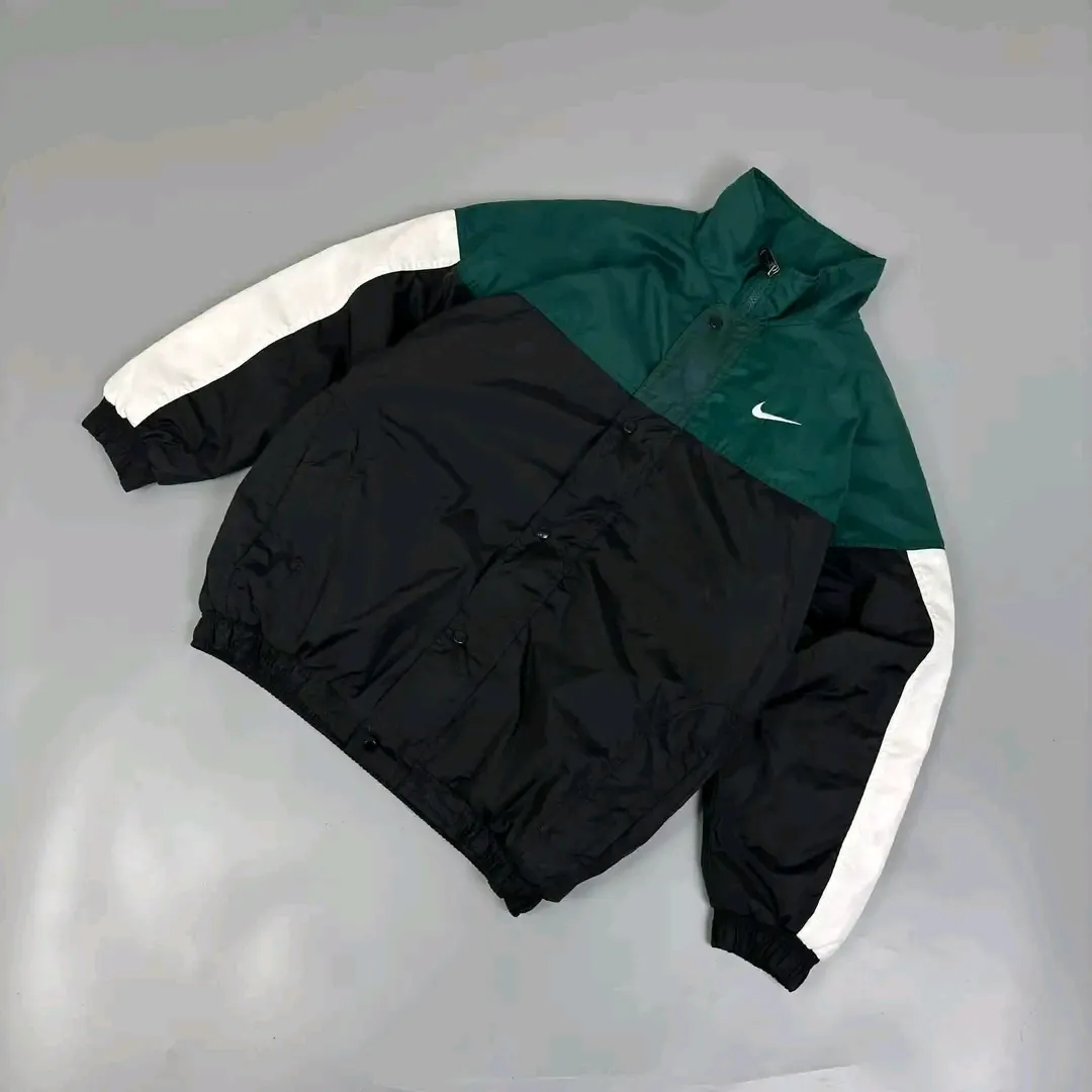 Veste de sport bicolore noir et vert 4