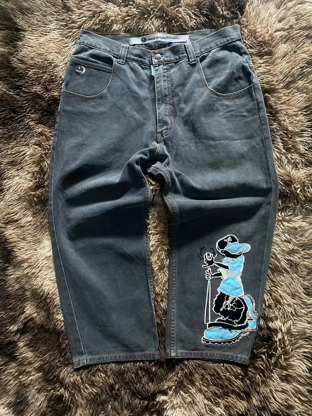Jean bleu motif graphique personnalisé