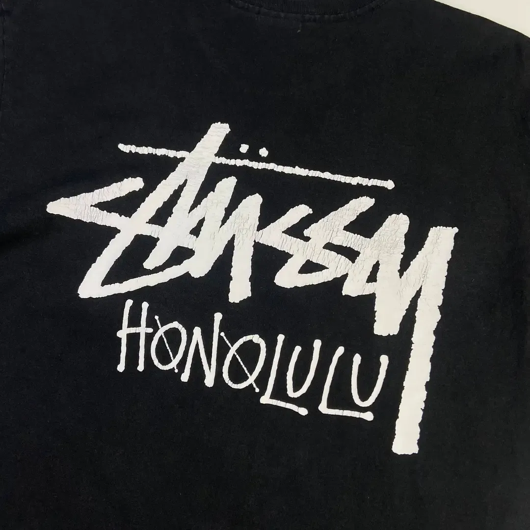 T-shirt Stüssy noir logo brodé 4