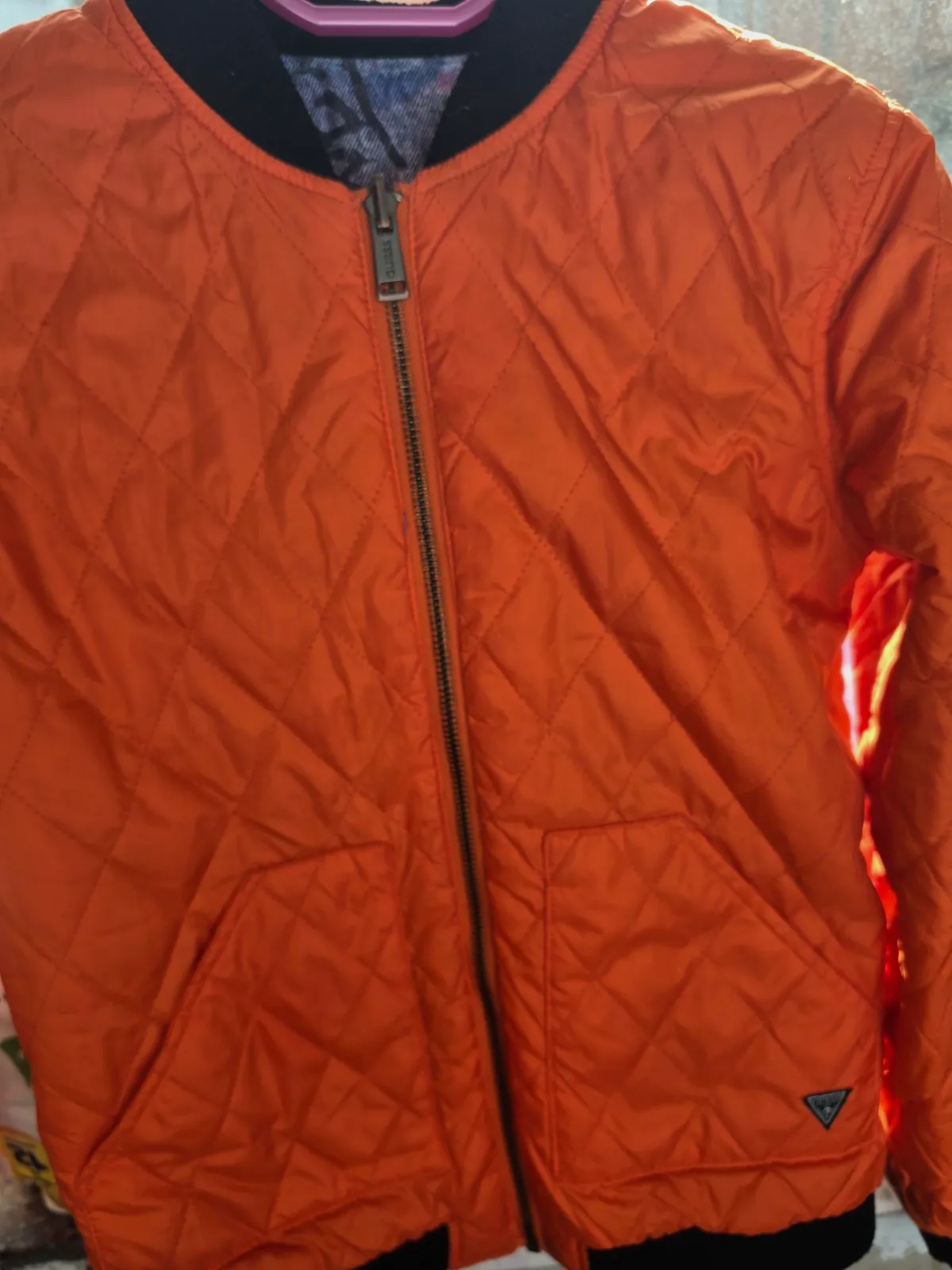 veste double face Guess imprimé graffiti bleu et noir – Guess – taille S 7