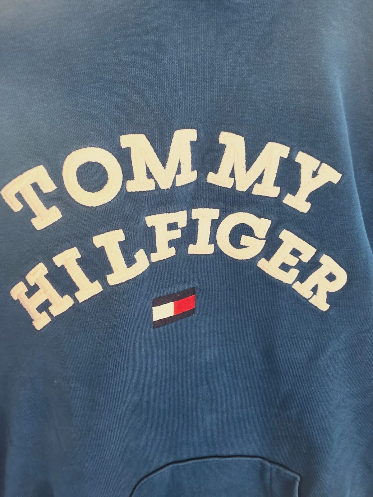 Sweat à capuche Tommy Hilfiger bleu – Tommy Hilfiger – taille L 2
