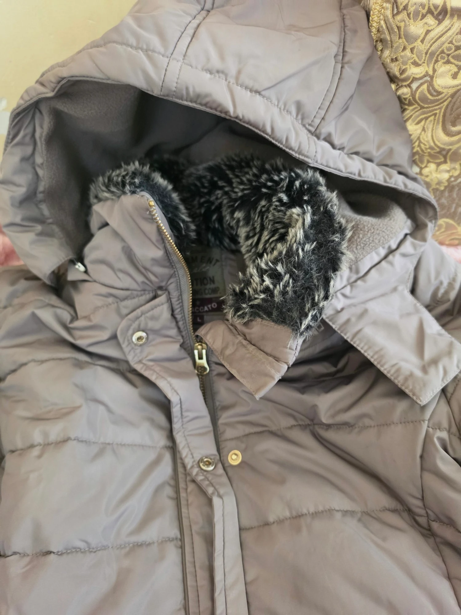 veste fille taille 164. très bon état 