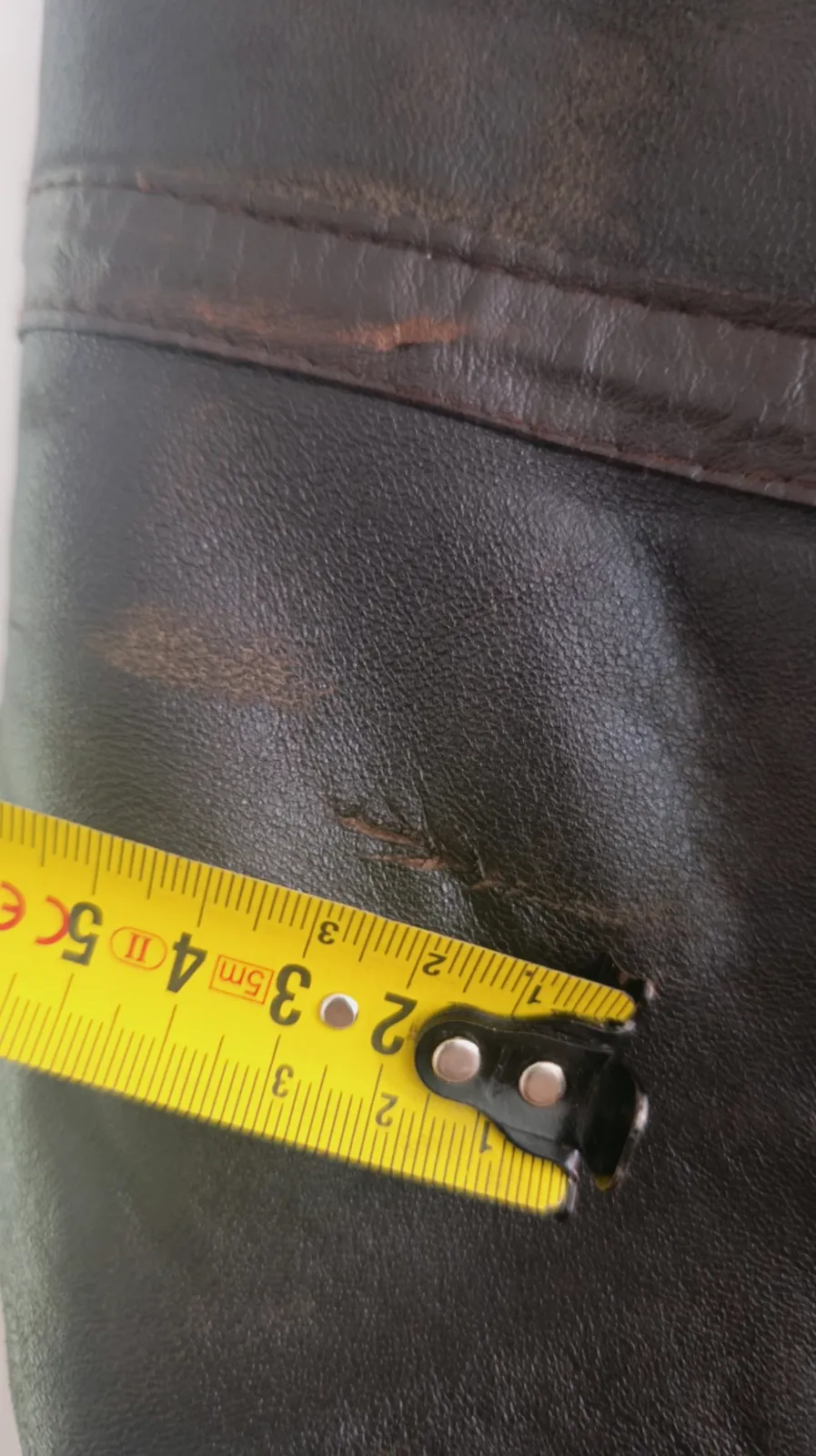 Blouson bombardier en cuir marron et mouton – France – taille L 4