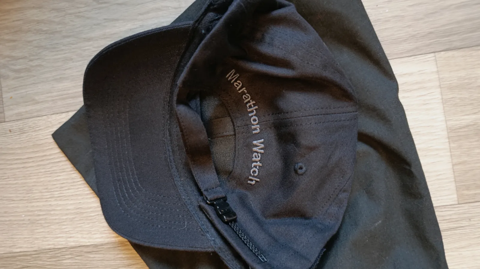Casquette noire Marathon Watch avec pochon – Marathon – taille Taille unique 3