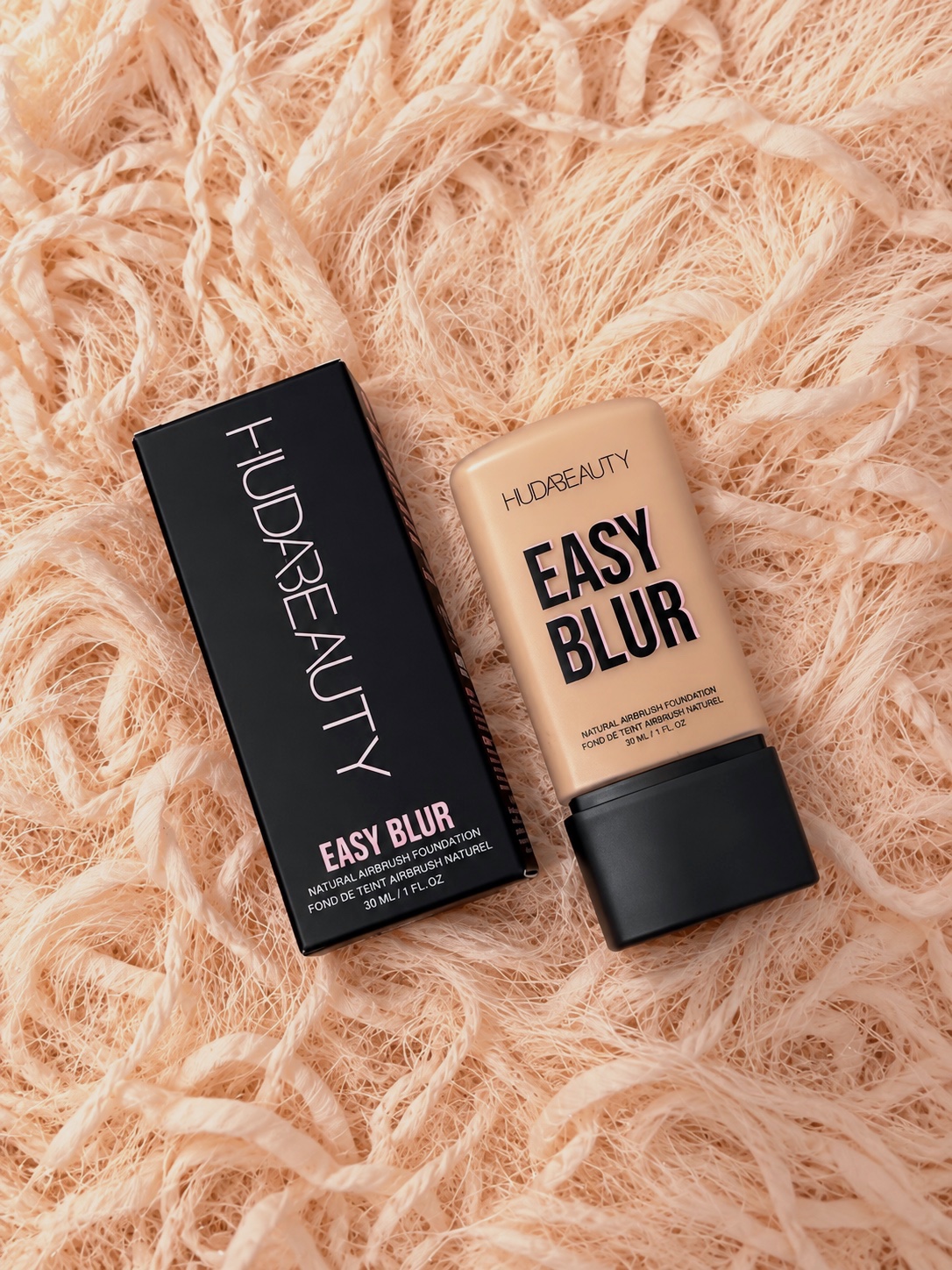 Fond de teint Easy Blur Huda Beauty 30 ml