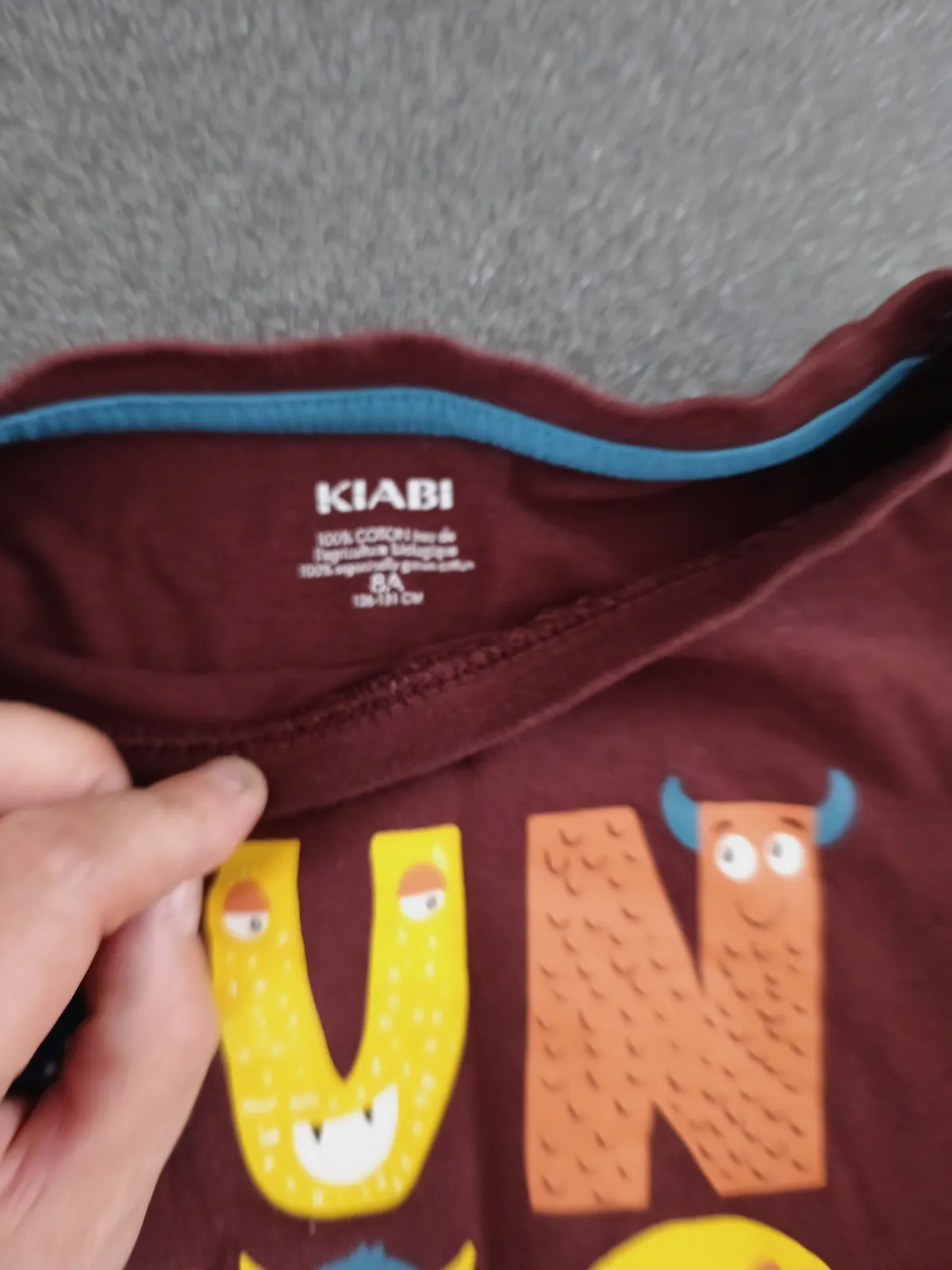 T-shirt manche longue – Kiabi – taille 8 ans 2