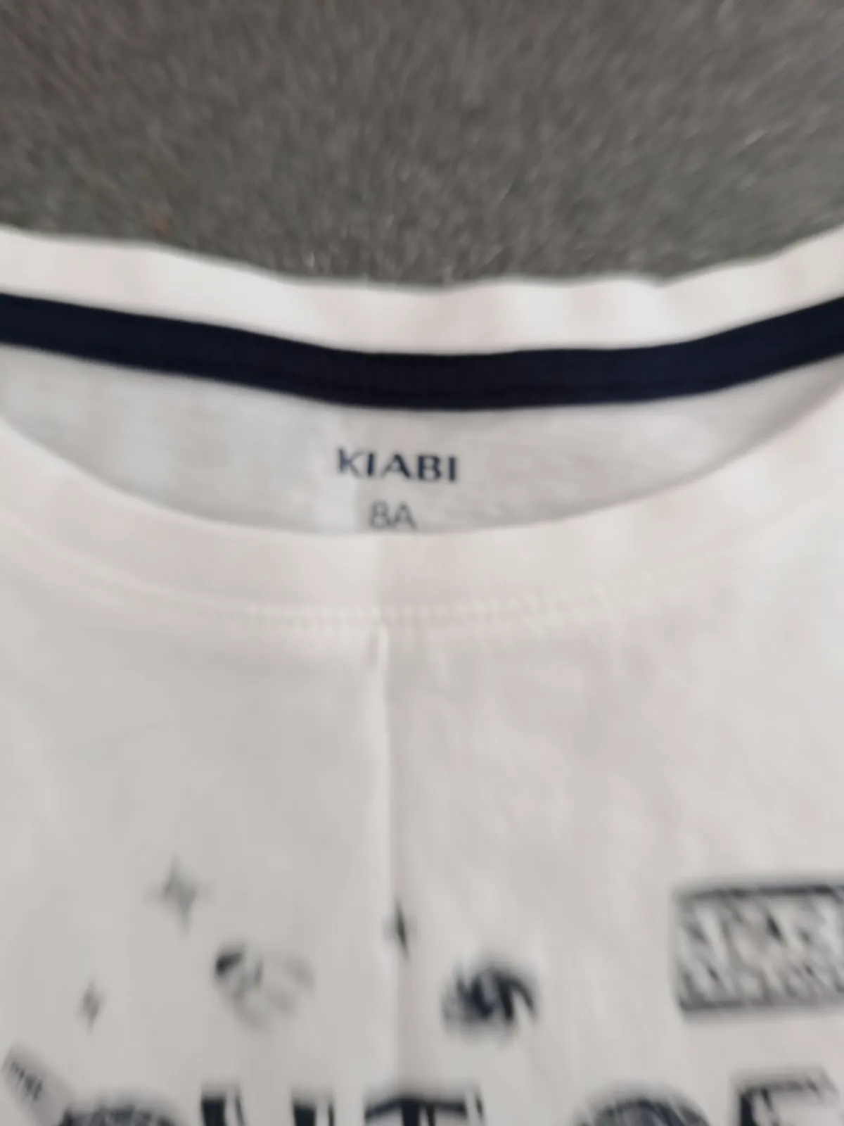 T-shirt manche longue  – Kiabi – taille 8 ans 2