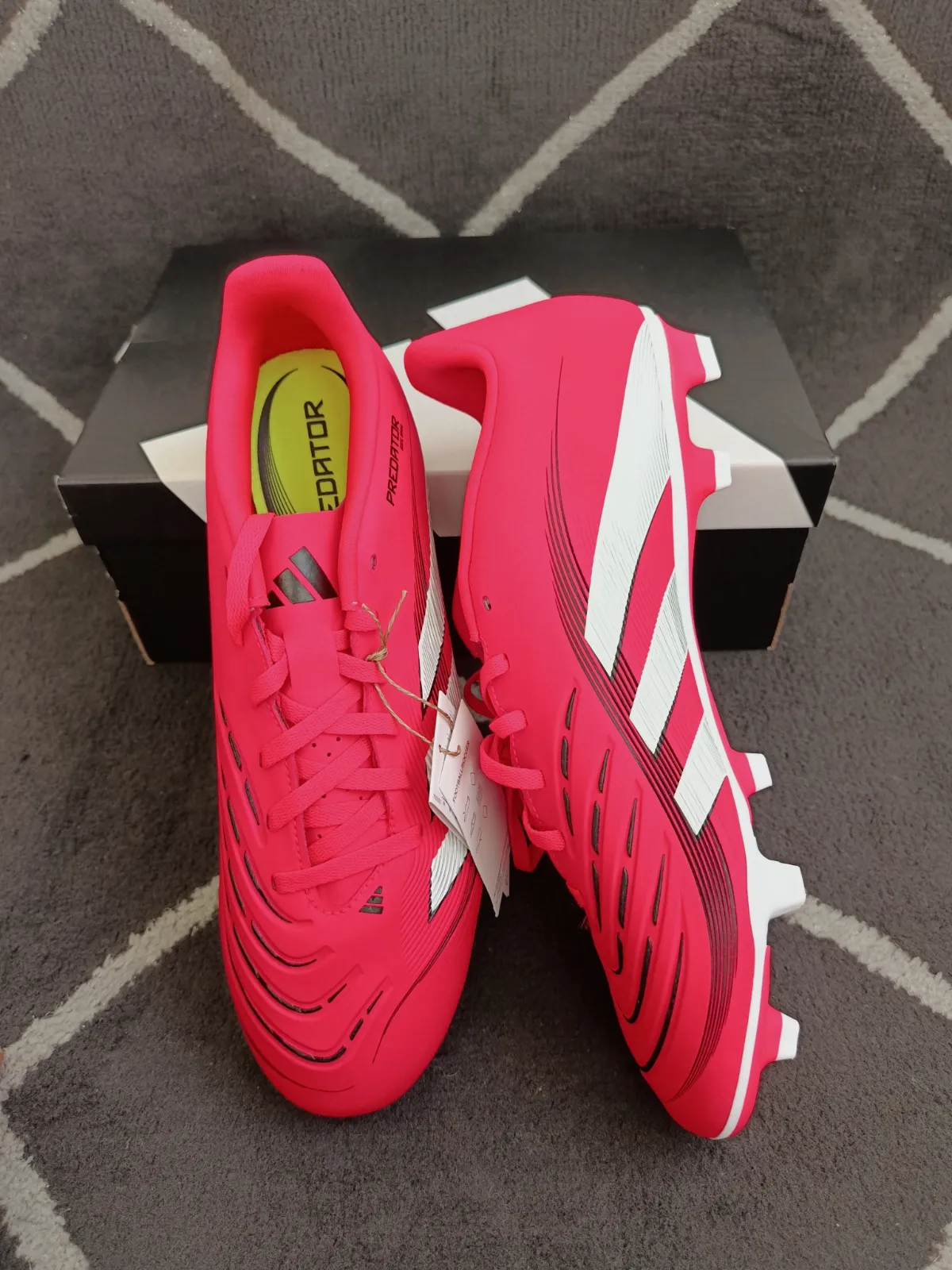 Chaussures de football Adidas Predator rouge – Adidas – taille EU 44 2