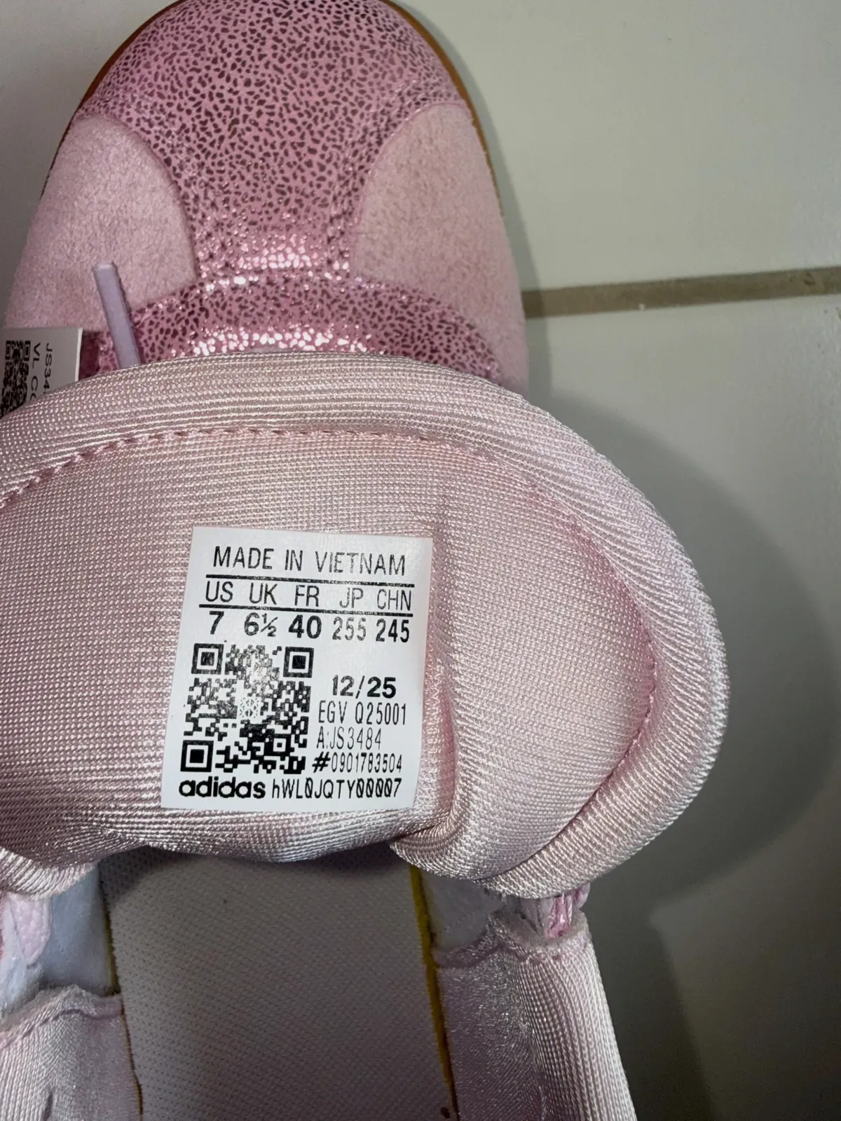 Baskets Adidas roses en daim – Adidas – taille EU 40 7