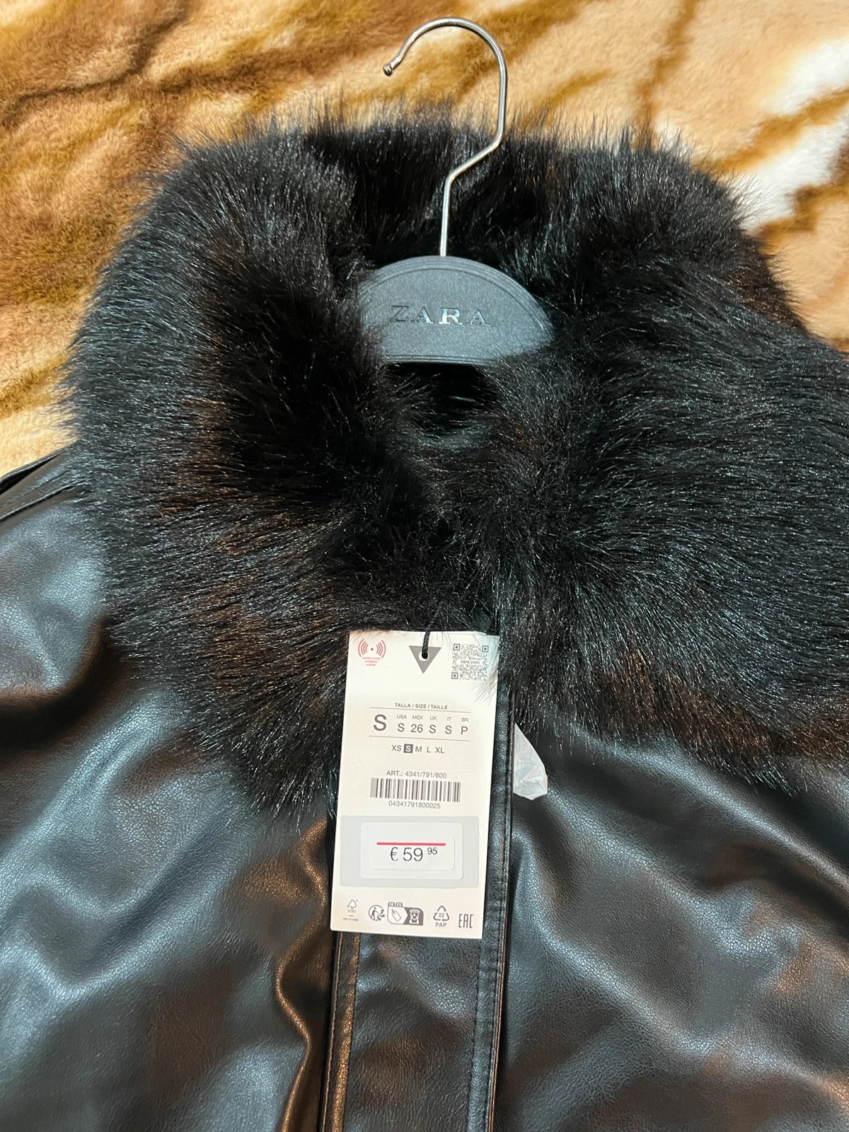 Cazadora Cuello Efecto Pelo Desmontable – Zara – taille S / 36 / 8 2