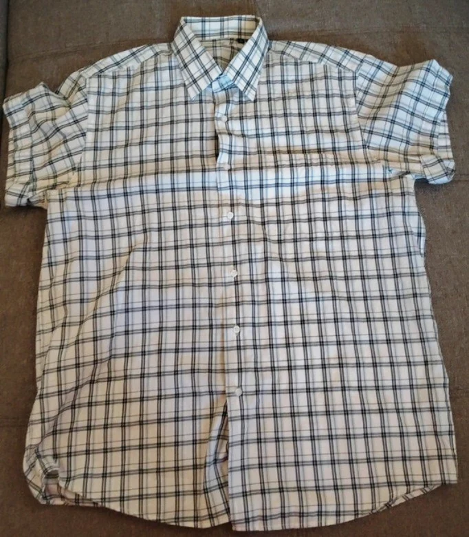 Chemise à carreaux manches courtes taille L