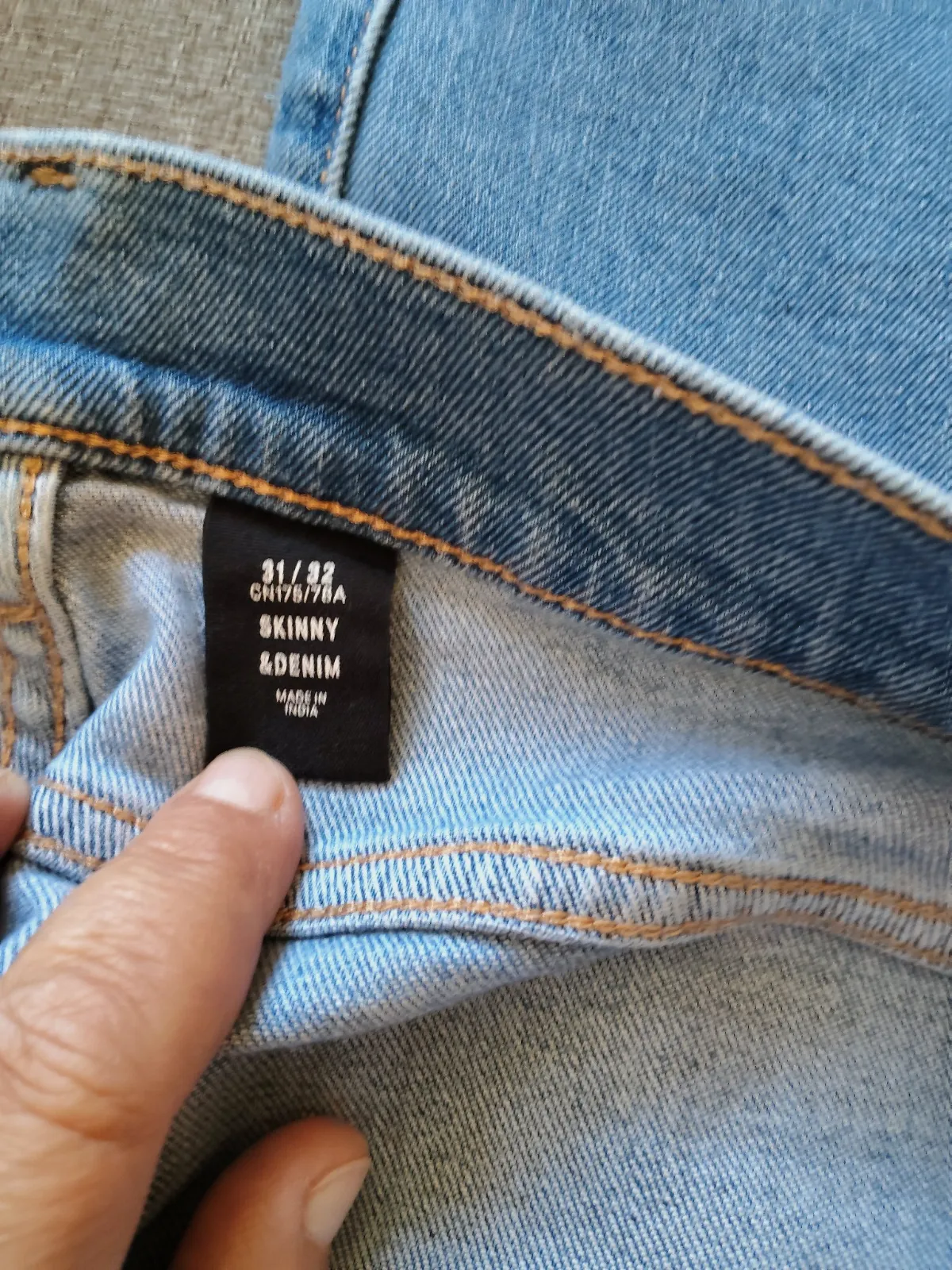 Jean bleu délavé coupe droite – H&M – taille L 3