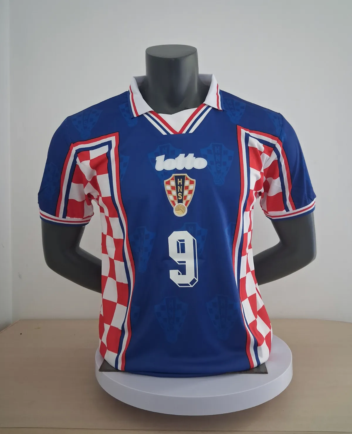 Maillot Croatie 1998 /ṣ̌uker 9 – Lotto – taille M 4