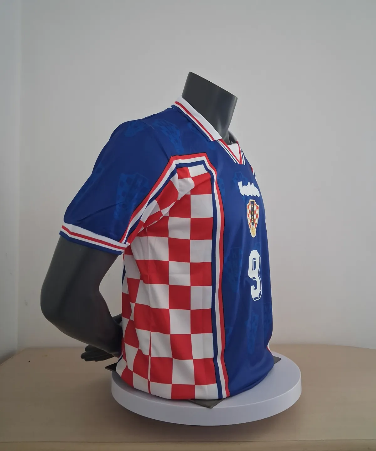 Maillot Croatie 1998 /ṣ̌uker 9 – Lotto – taille M 3