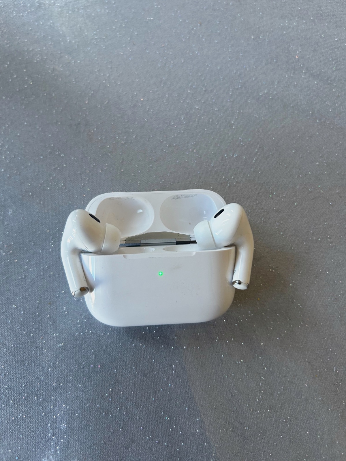Airpods pro 2 – Apple 3
