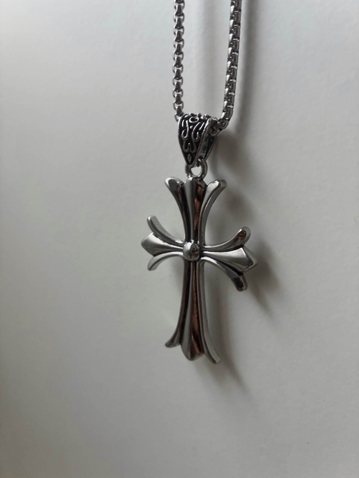 Collier pendentif croix gothique argenté – Chrome – taille Taille unique 4
