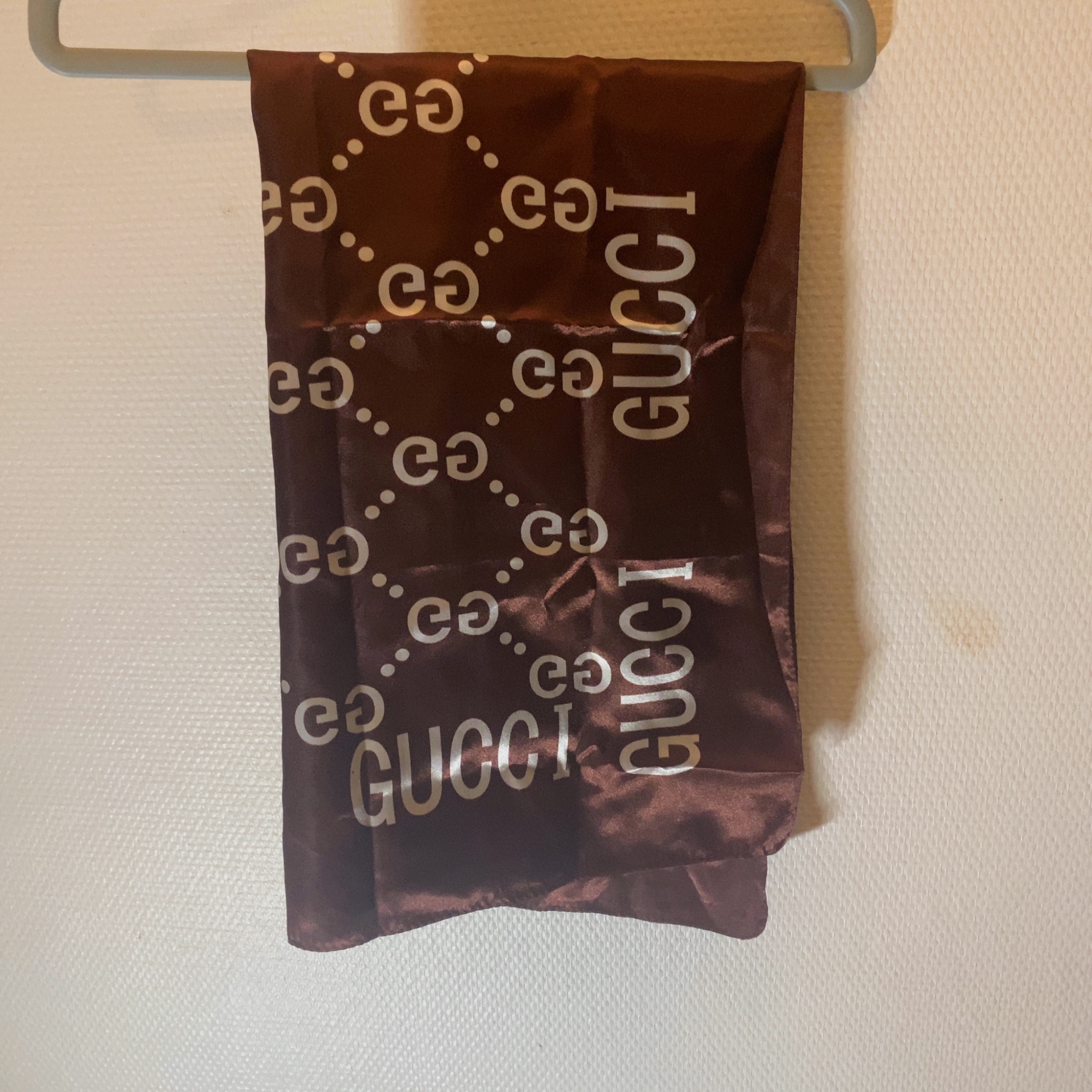 Foulard Gucci marron en soie
