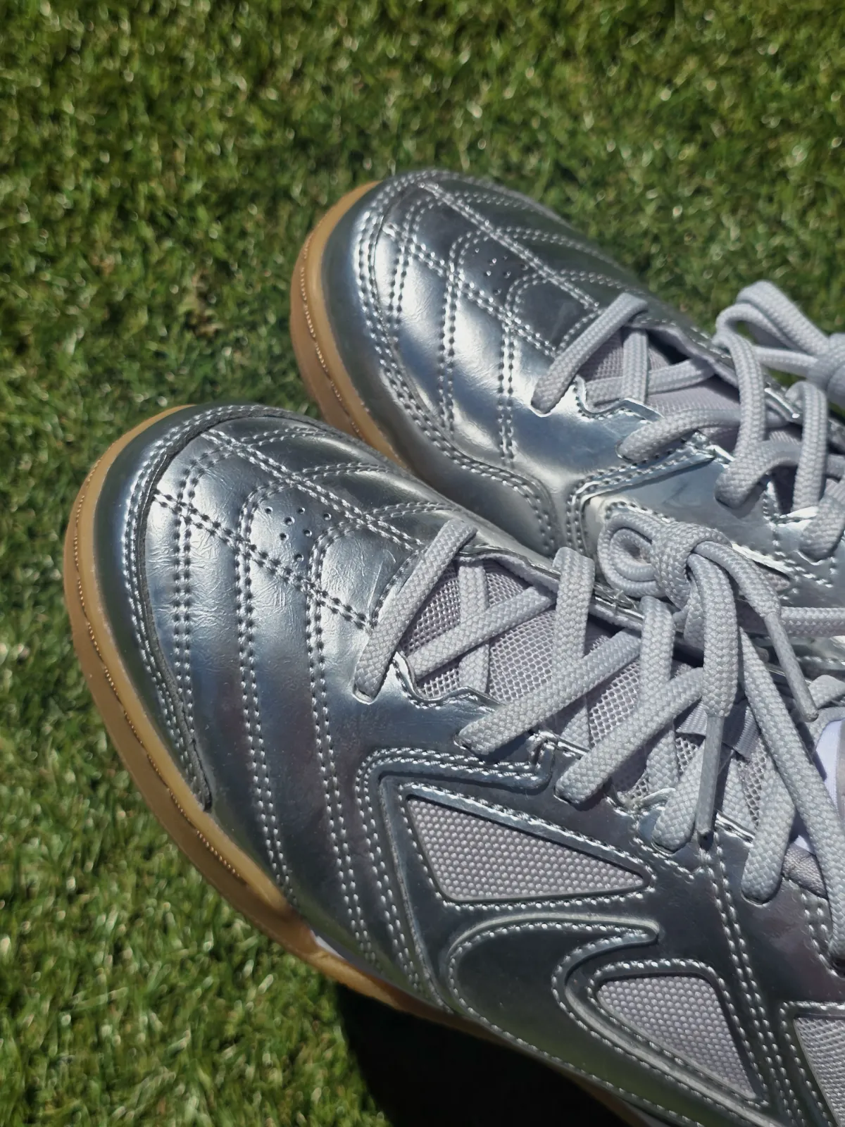 Nike Gato LV8 Metallic Silver Sneakers Size 36 – Nike – taille UK 4 8