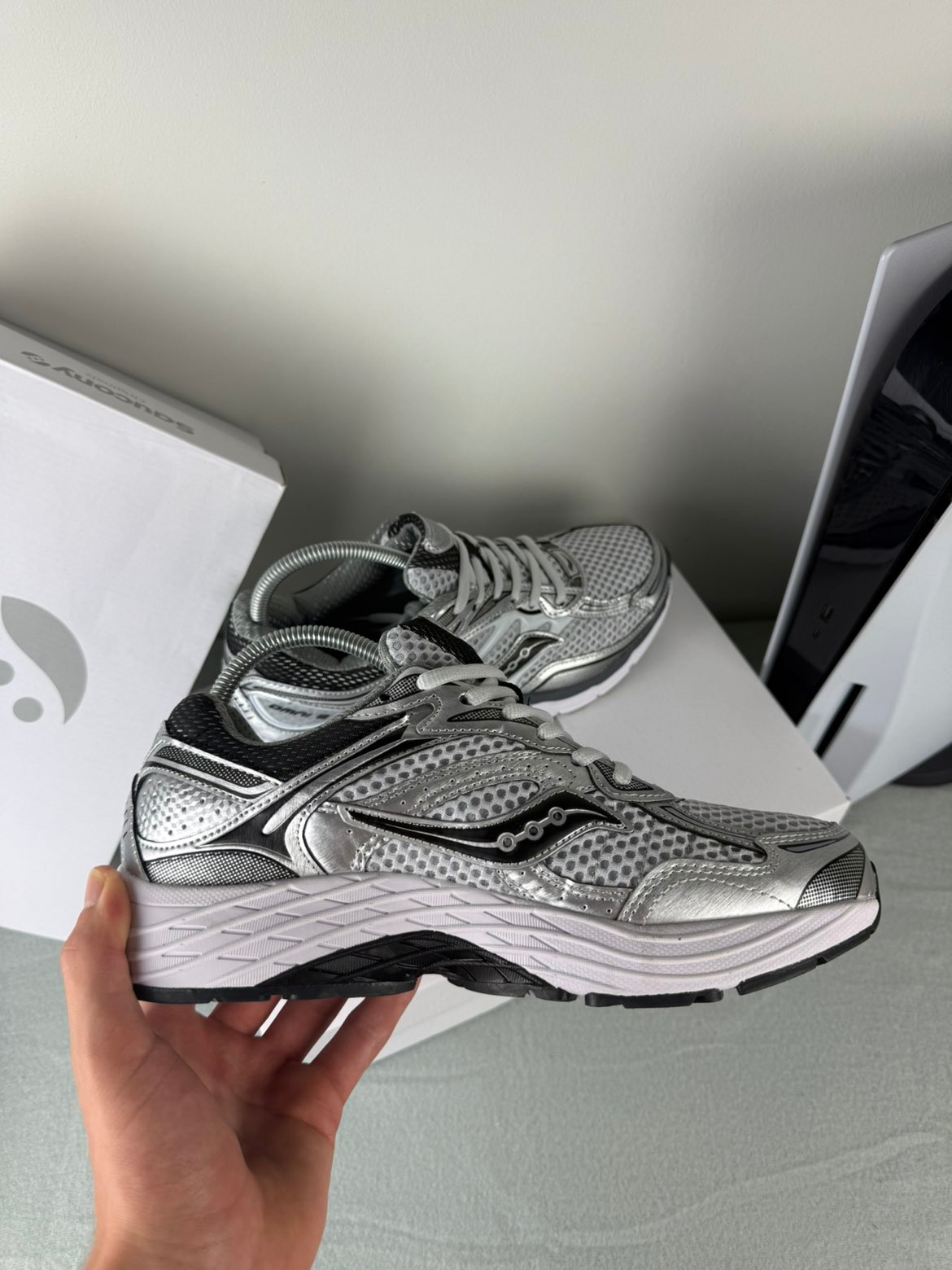 Taille 42 / Saucony Omni Pro Grid 9 Gris – Saucony – gris – taille 42 9