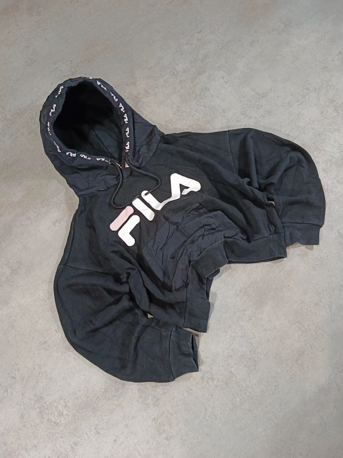 Fila - Hooded Cropped Sweatshirt Black - Big White Pink Logo - Size S/10 – FILA – taille S / 36 / 8 2