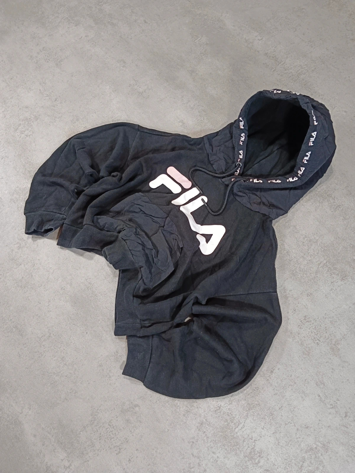 Fila - Hooded Cropped Sweatshirt Black - Big White Pink Logo - Size S/10 – FILA – taille S / 36 / 8 3