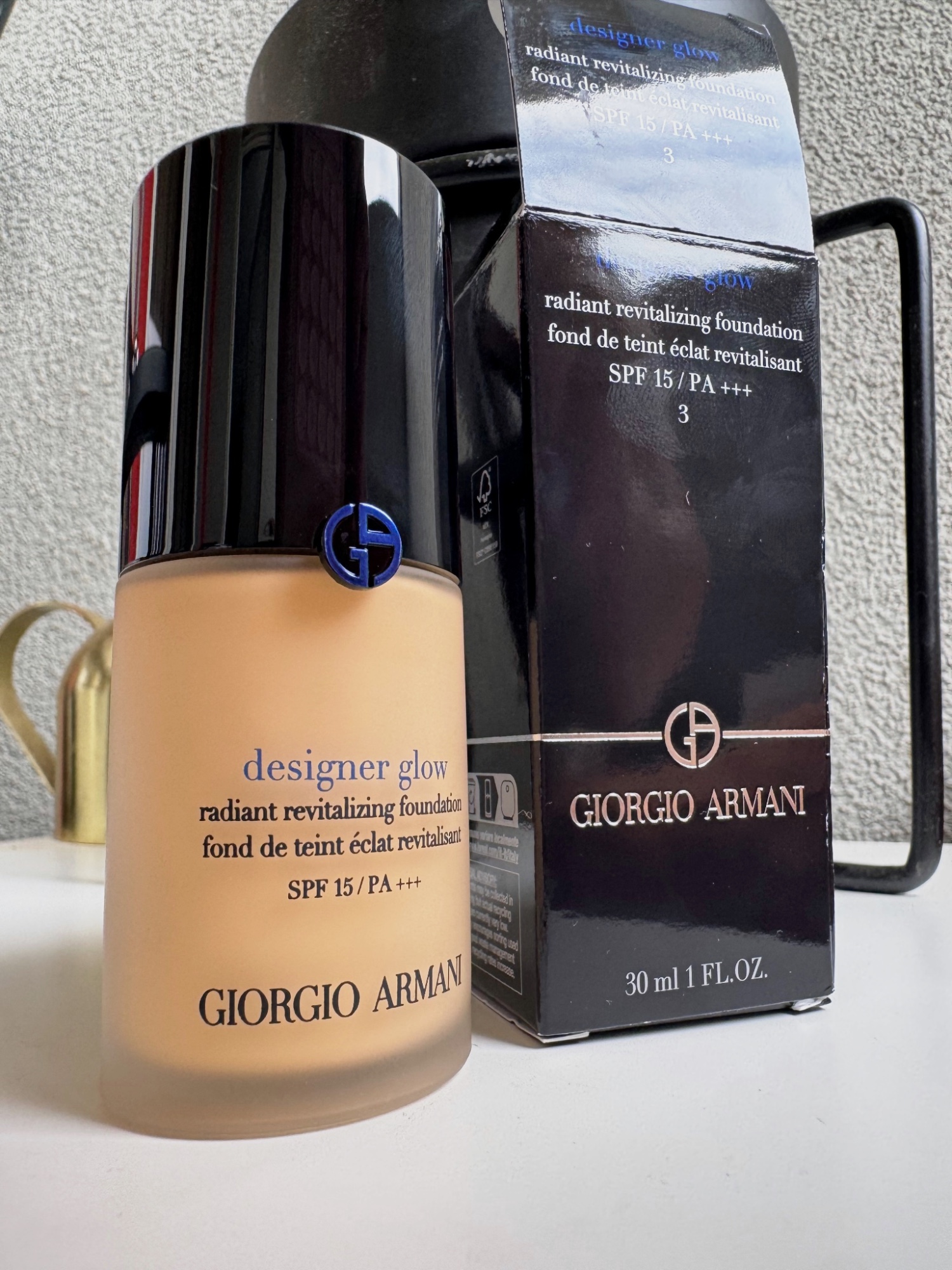 Fond de teint Giorgio Armani Designer Glow teinte 3 30 ml