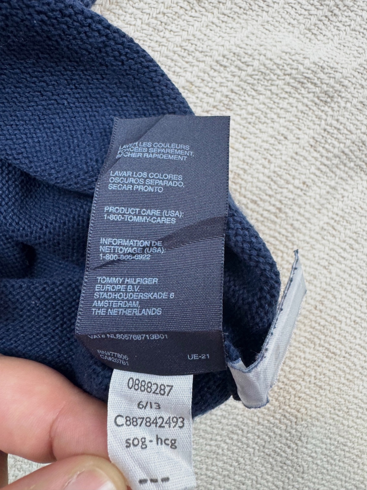 Pull bleu marine Tommy Hilfiger à grand H taille M  – Tommy Hilfiger – taille M 8