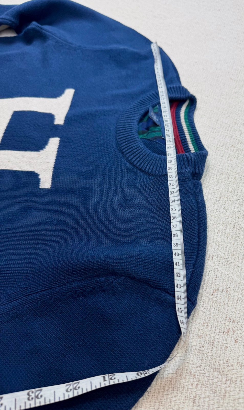 Pull bleu marine Tommy Hilfiger à grand H taille M  – Tommy Hilfiger – taille M 4