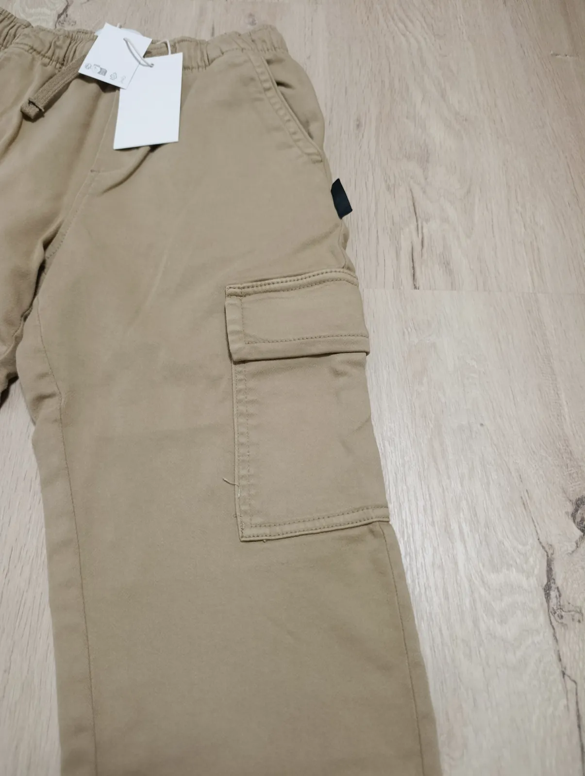Pantalón cargo beige Zara 9/10 – Zara – taille 9 años 4