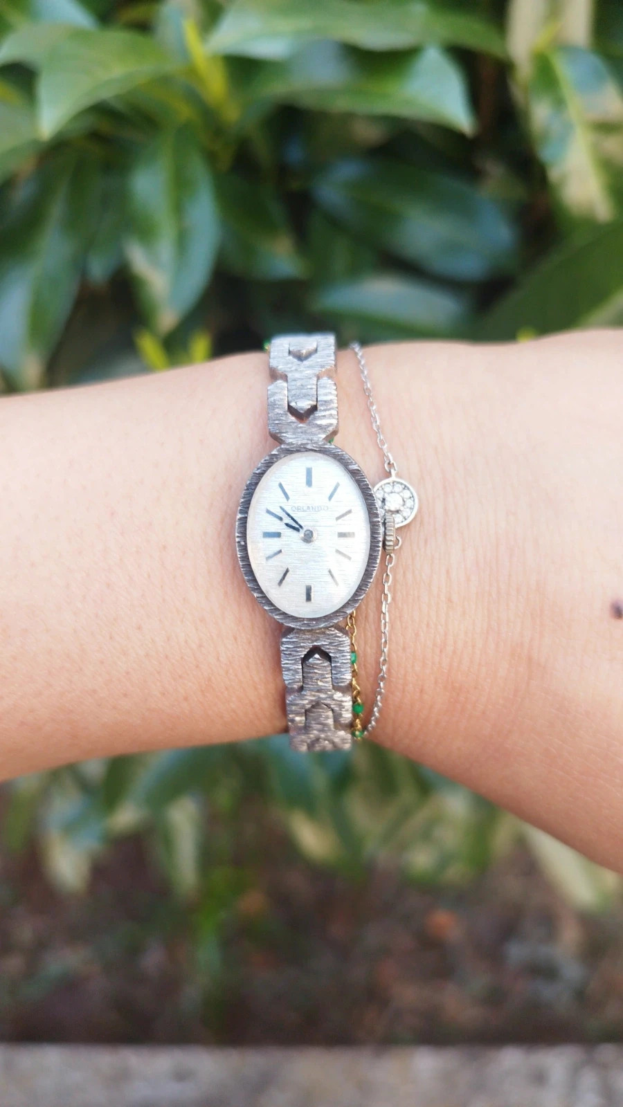 Belle montre bracelet de dame argent