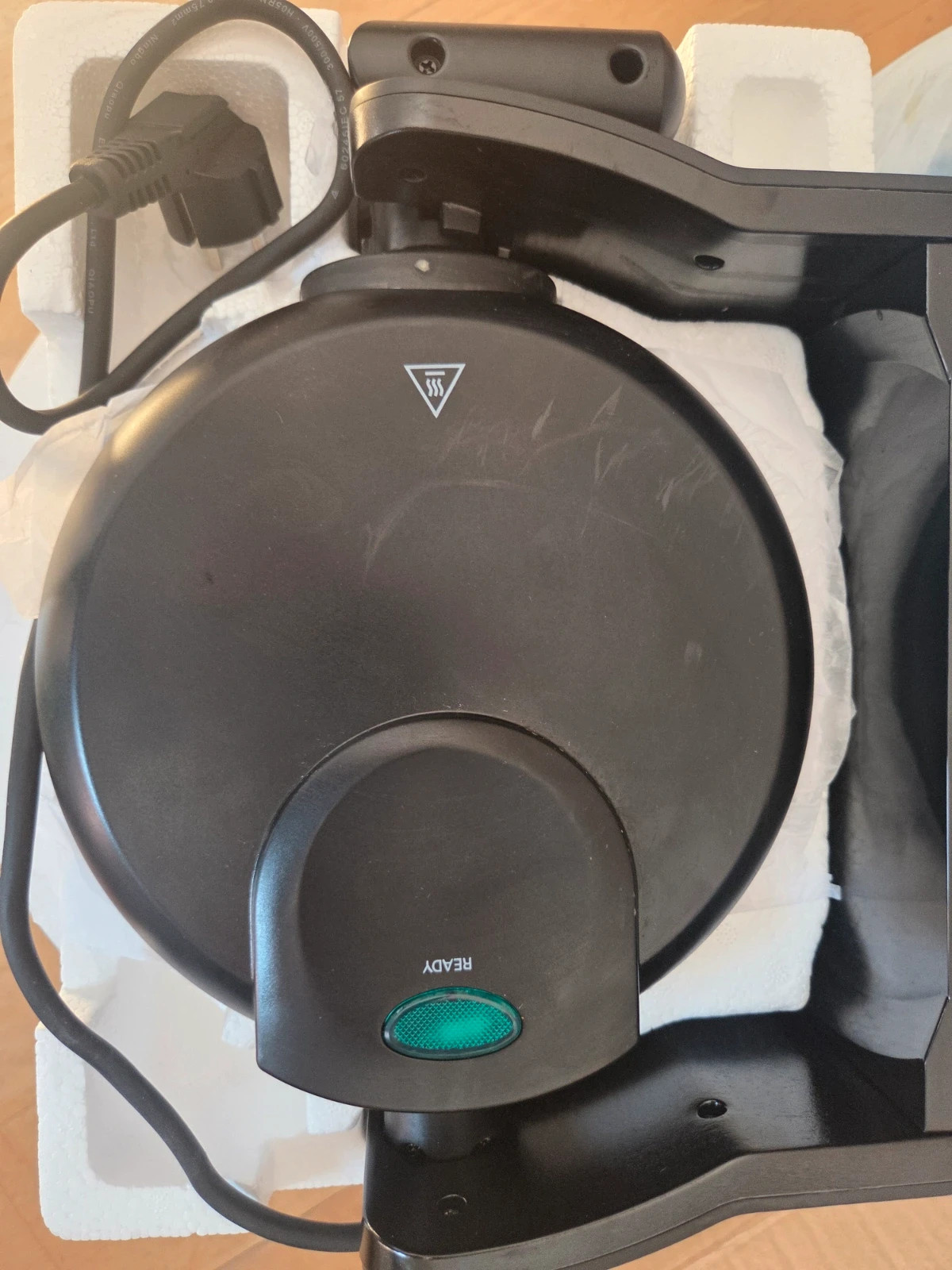 Gofrera giratoria BELLA Rotating Waffle Maker - En caja con accesorios – Bella 4