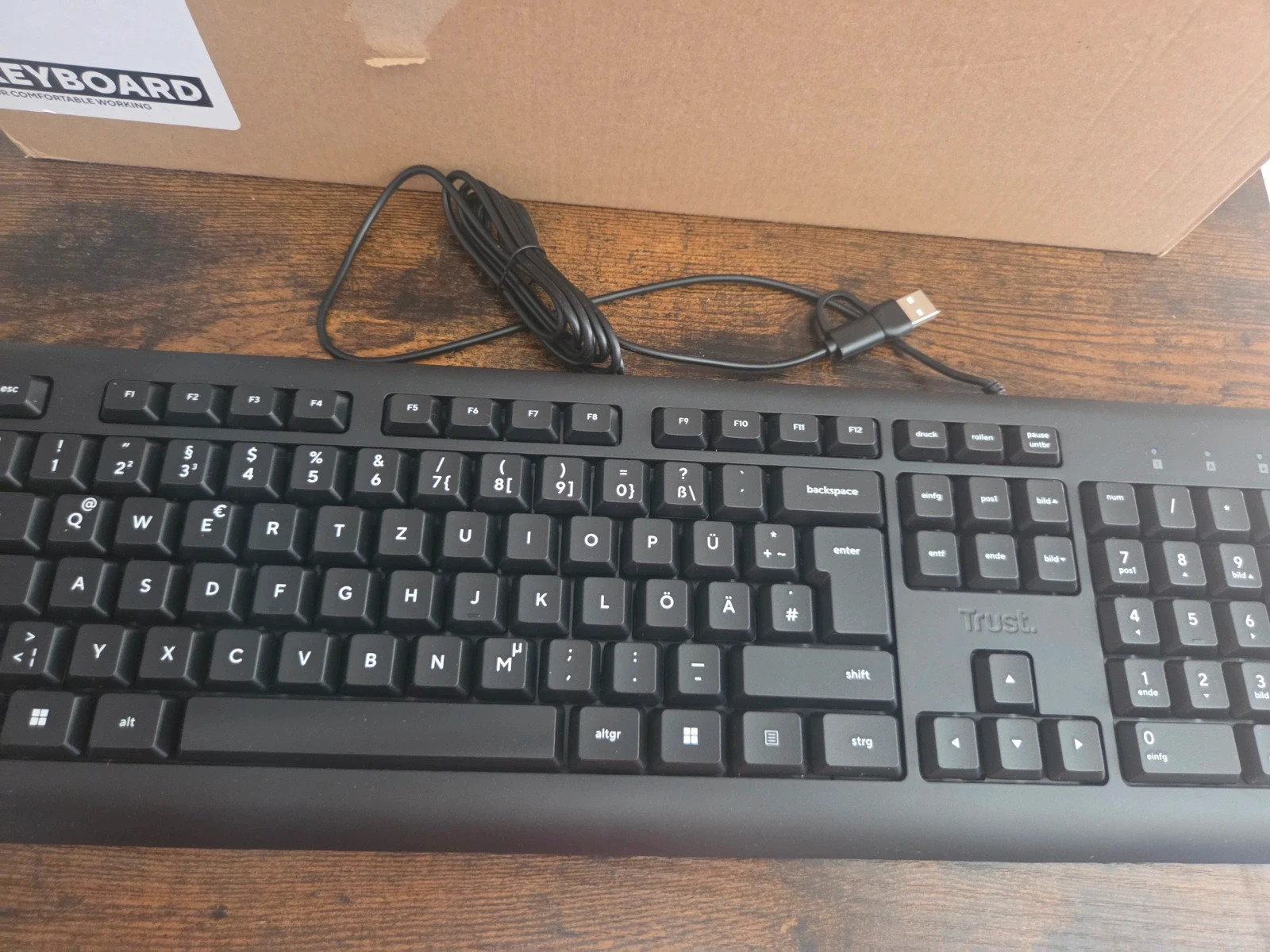 Teclado USB Trust Taro Qwertz (Alemán) - Nuevo con caja – Trust 2