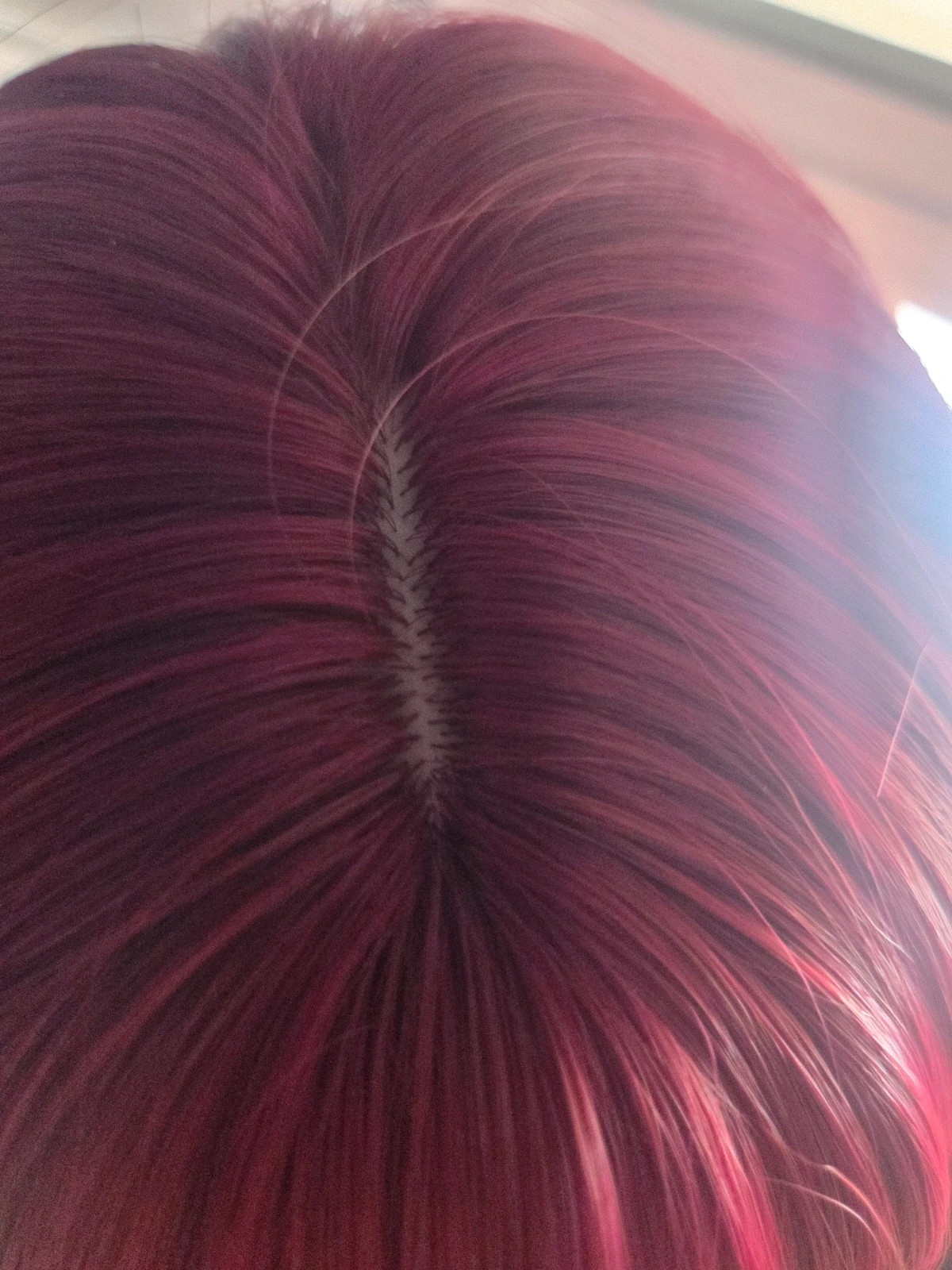 Peluca corta estilo Bob con flequillo – Color burdeos / vino (Nueva con accesorios) – topshe 3